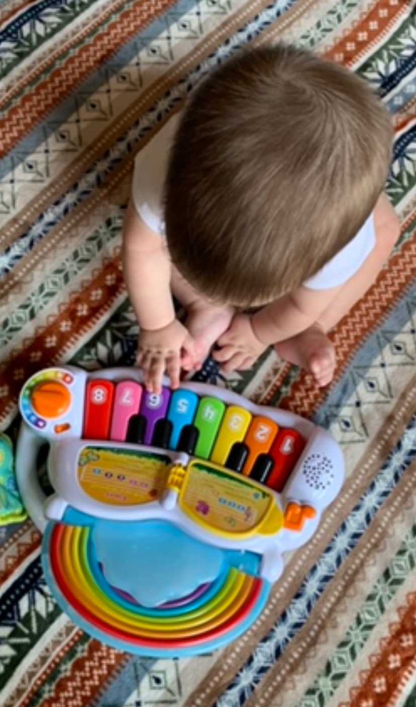 LeapFrog Learn and Groove Rainbow Lights Piano customer photo 1