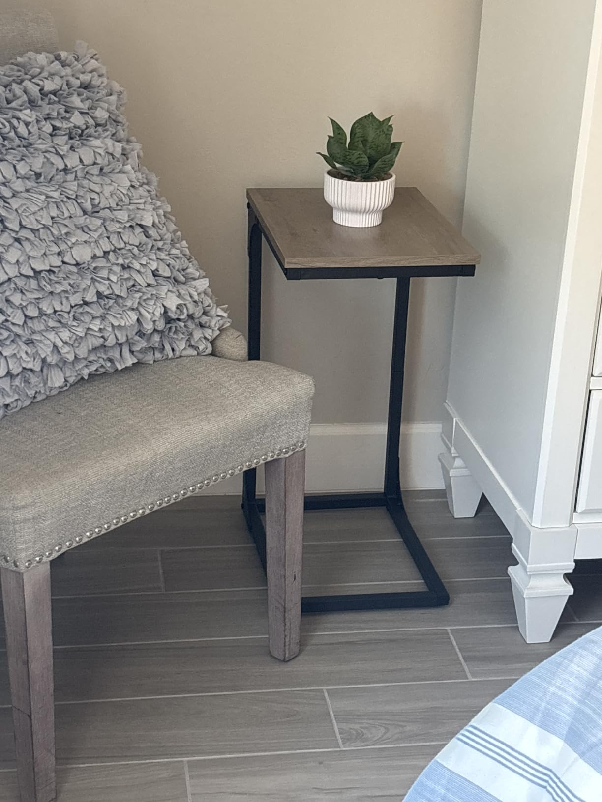 VASAGLE C-Shaped End Table, Small Sofa Side Table with Metal Frame | for Couch, Living Room, Bedroom, Bedside, Rustic Brown and Black, BARNET Collection ULET350B01 customer photo 1