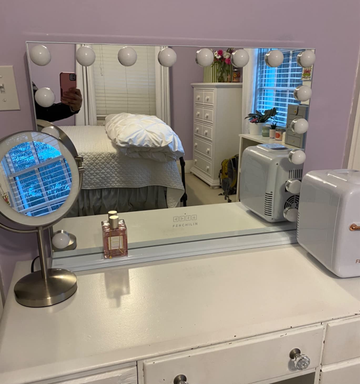 FENCHILIN Vanity Mirror with Lights Bluetooth Speaker 32