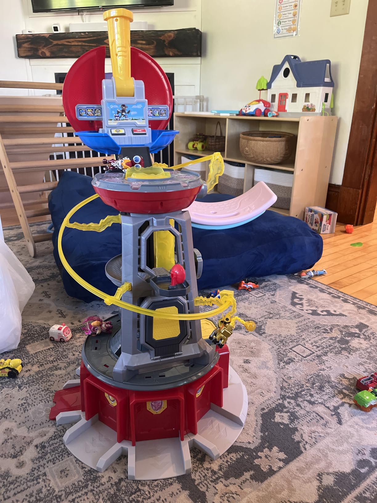 Paw Patrol Mighty Lookout Tower Playset with 4 Figures & Toy Car customer photo 1