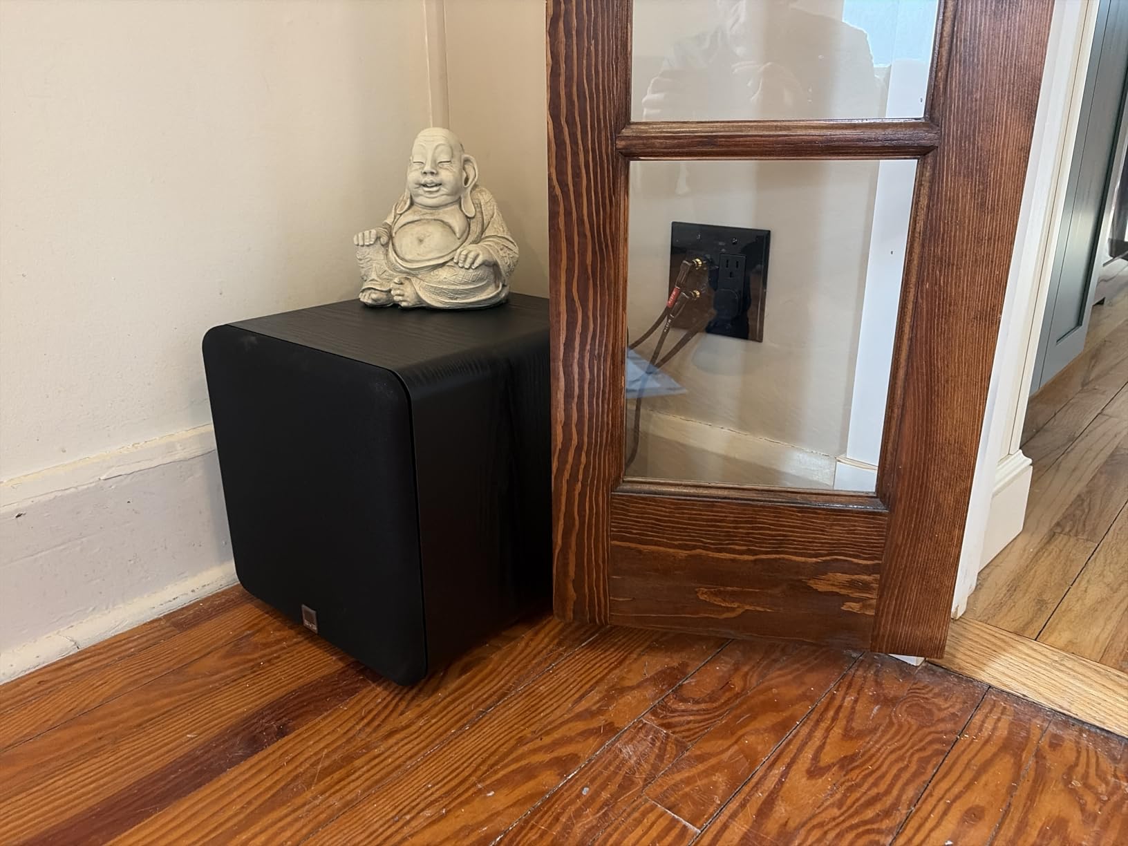 SVS SB-1000 Pro Subwoofer (Black Ash) | 12-in Driver, 325 Watt RMS, Sealed Cabinet customer photo 2