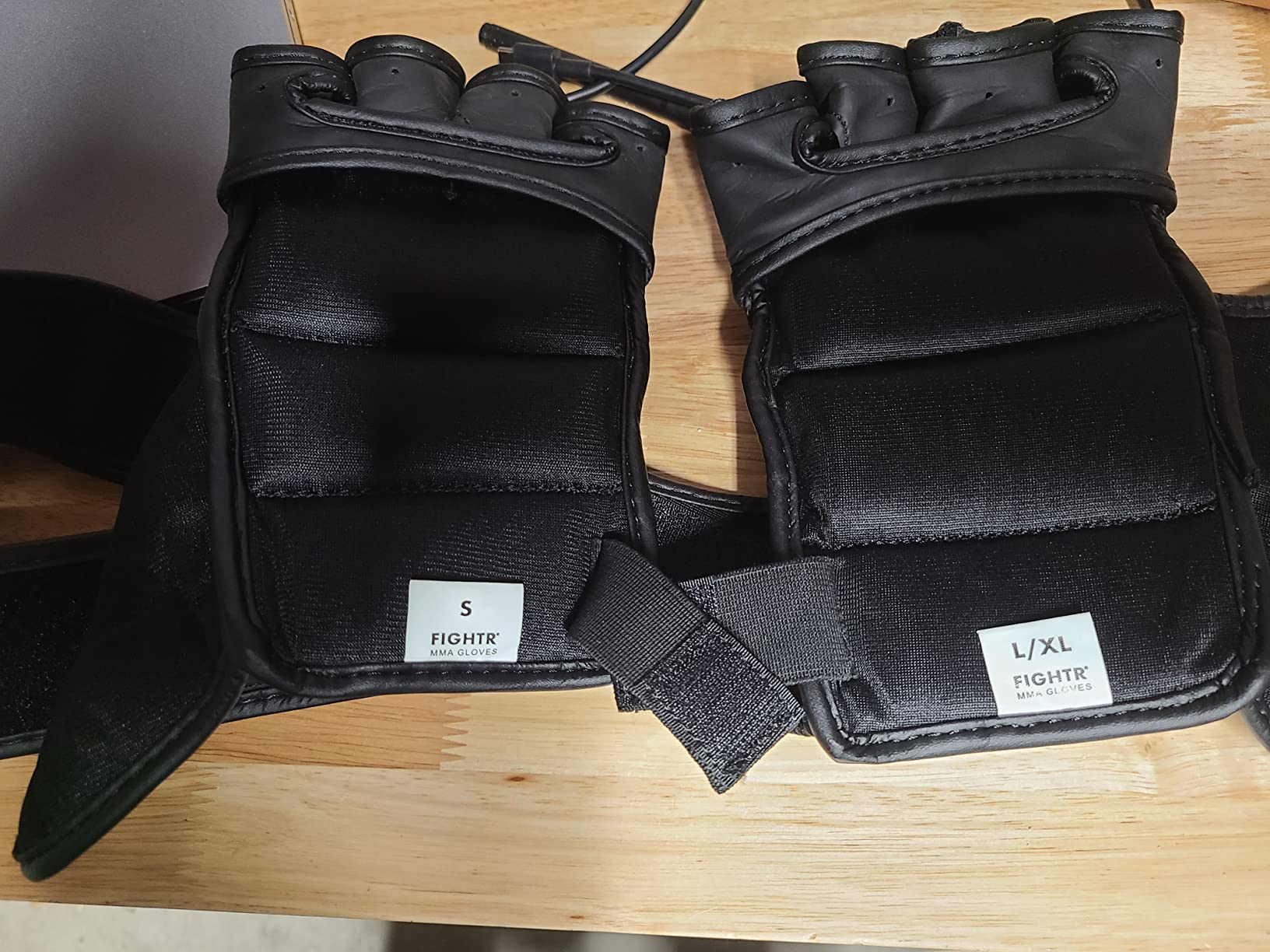 FIGHTR® Pro MMA Gloves for Grappling Sparring Training, Kickboxing Martial Arts Muay Thai Punching Bag Mitt Training Boxing for Men and Women | incl. Carrying Bag customer photo 2