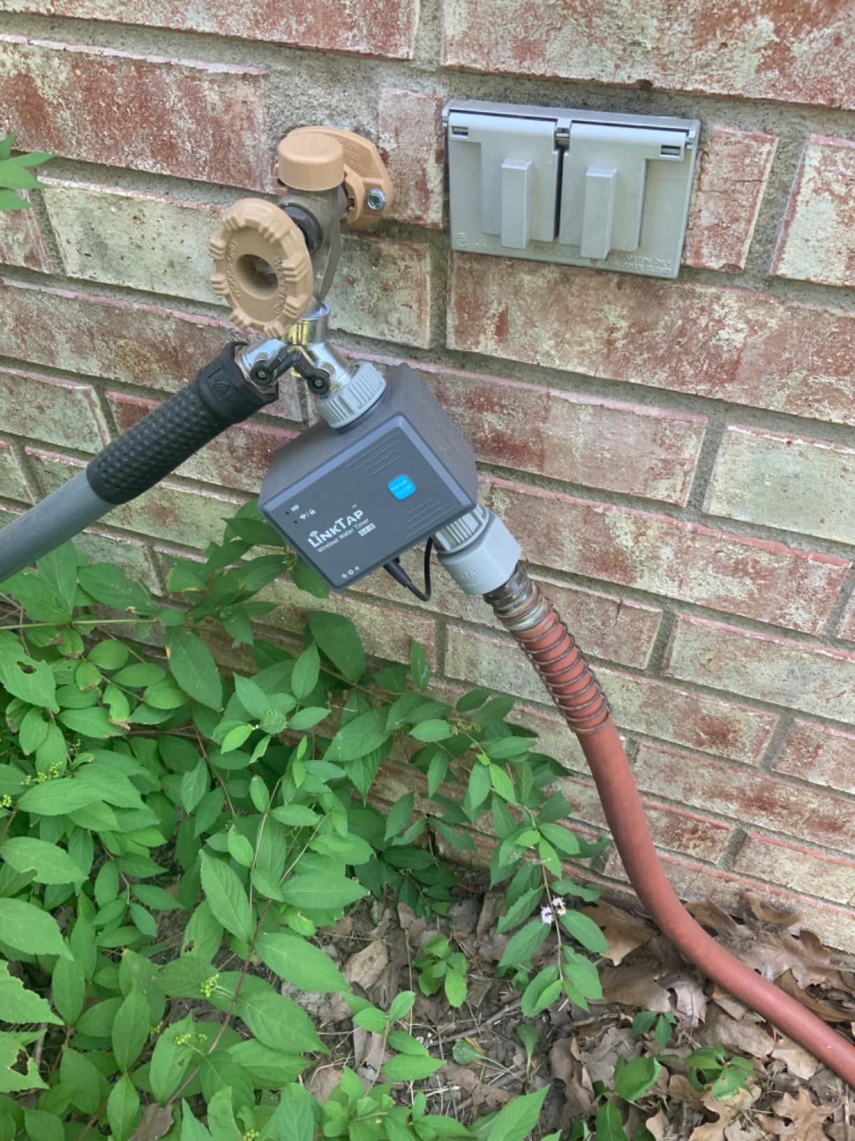 LinkTap G2S Smart Garden Hose Timer & Gateway, 2-Year Battery Life | Irrigation by Weather/Volume/Duration, Wider Range Than WiFi, Real-Time Fault Detection & Alert, Anti-Freeze Protection, IP66 customer photo 1