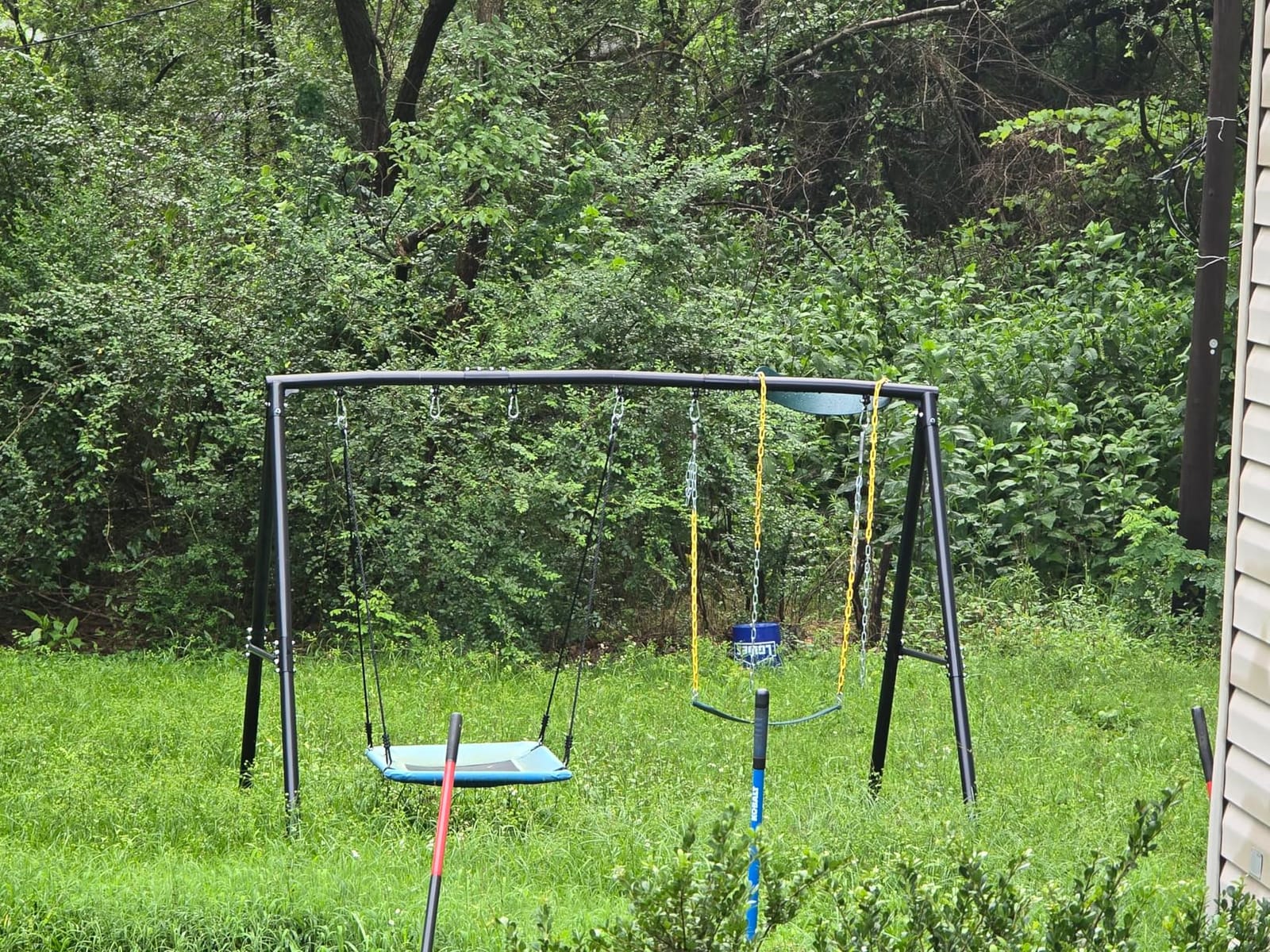 Hapfan 600lb Heavy Duty Swing Set for Outdoor Backyard with 3 Swings Black customer photo 1