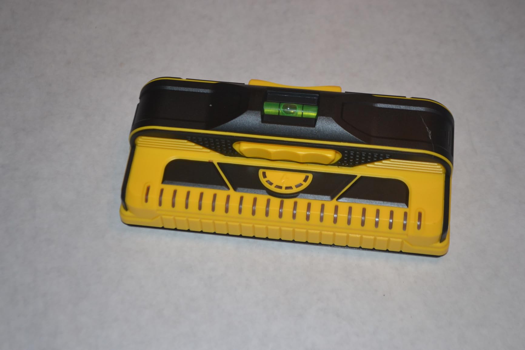 Franklin Sensors Prosensor M210 Stud Finder with Live Wire Detection | 13-Sensor Wall Scanner, Wood and Metal Stud Detector, Made in the USA, Shows Full Width of Studs customer photo 1