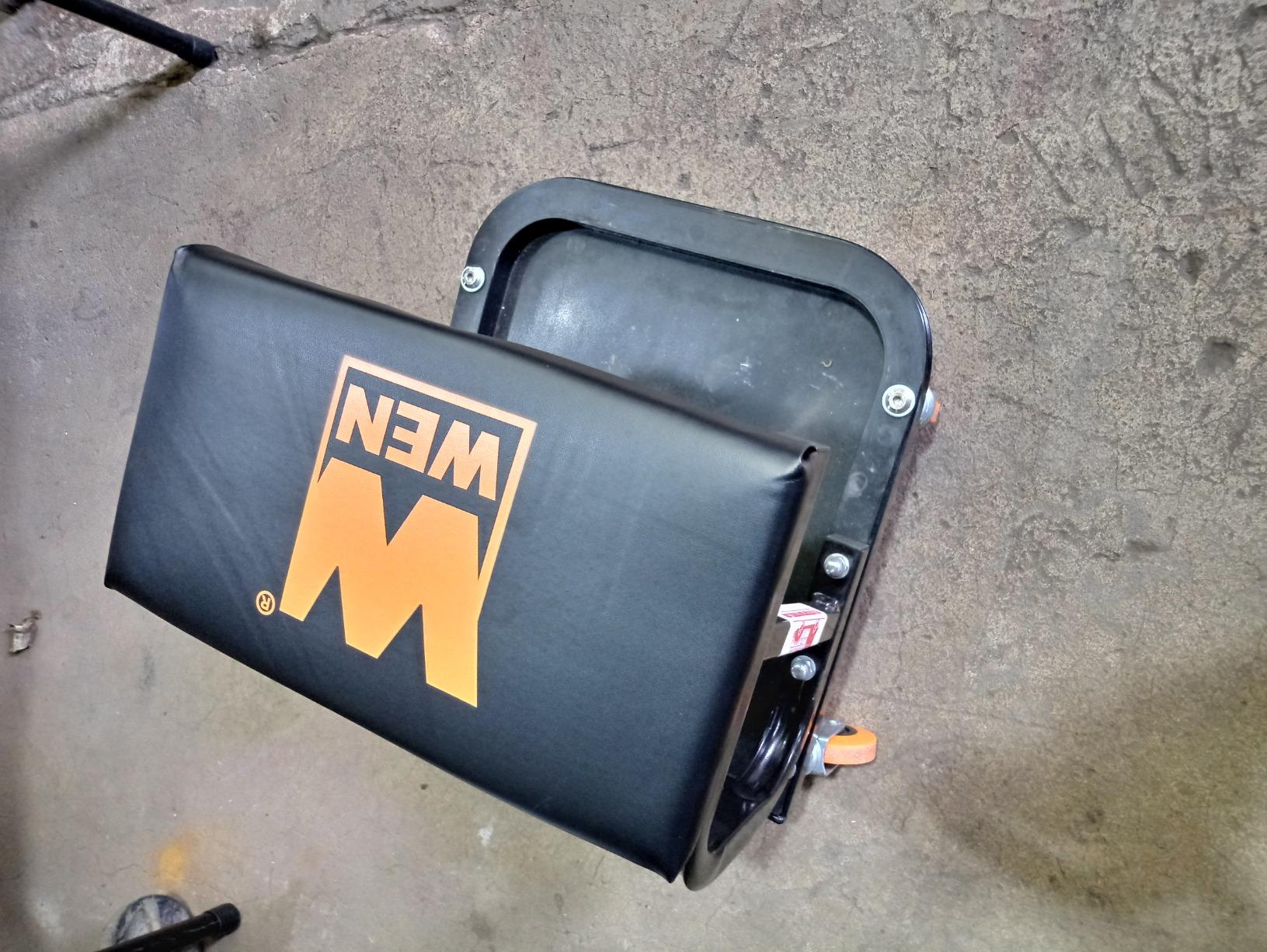 WEN 73011T 250 lb. Capacity Rolling Mechanic Seat with Onboard Storage customer photo 1