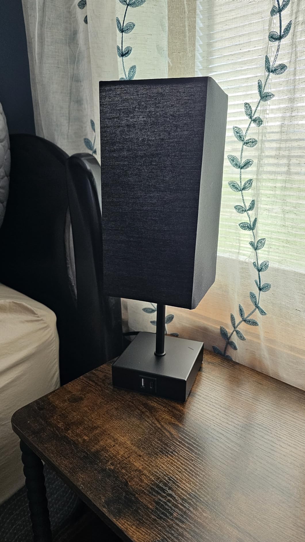 Bedside Table Lamp for Bedroom with 2 USB Ports, 14-Inch, Black customer photo 2