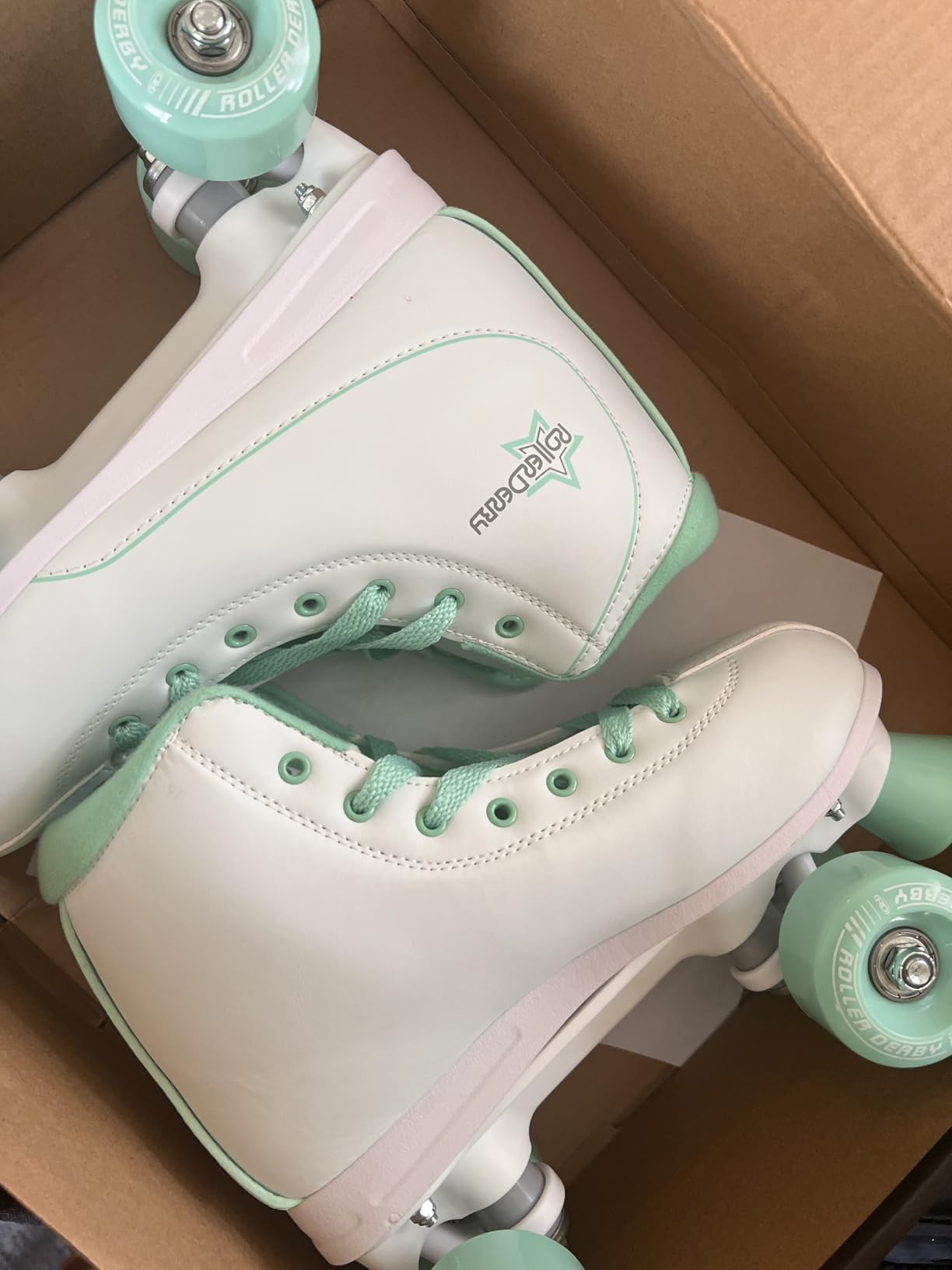 Roller Derby Roller Star 600 Women's Roller Skates - White/Mint - Size 09 customer photo 2