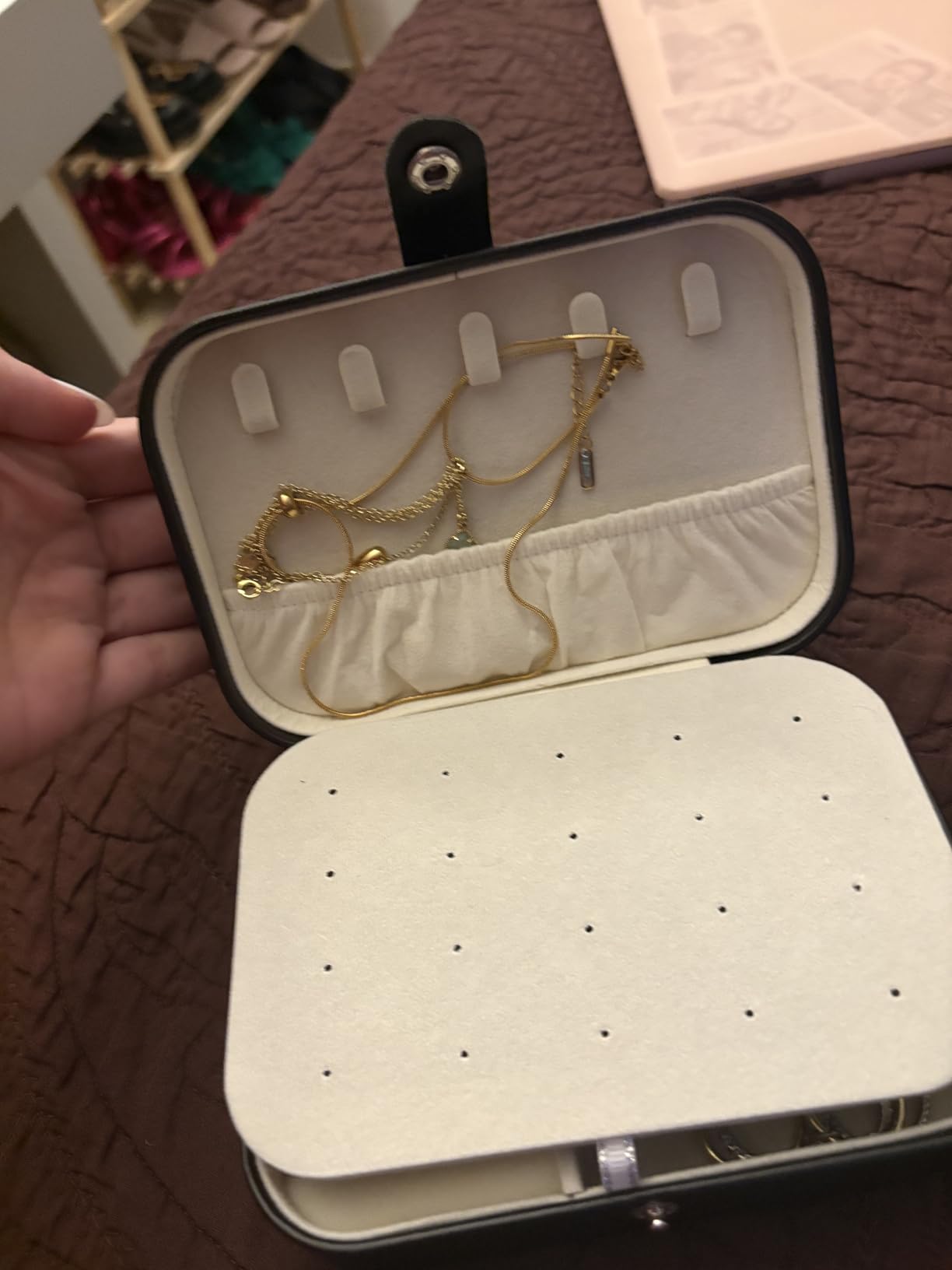Hatori Travel Jewelry Box, PU Leather Small Jewelry Organizer for Women Girls, Double Layer Portable Mini Travel Case Display Storage Holder Boxes for Stud Earrings, Rings (Black) customer photo 1