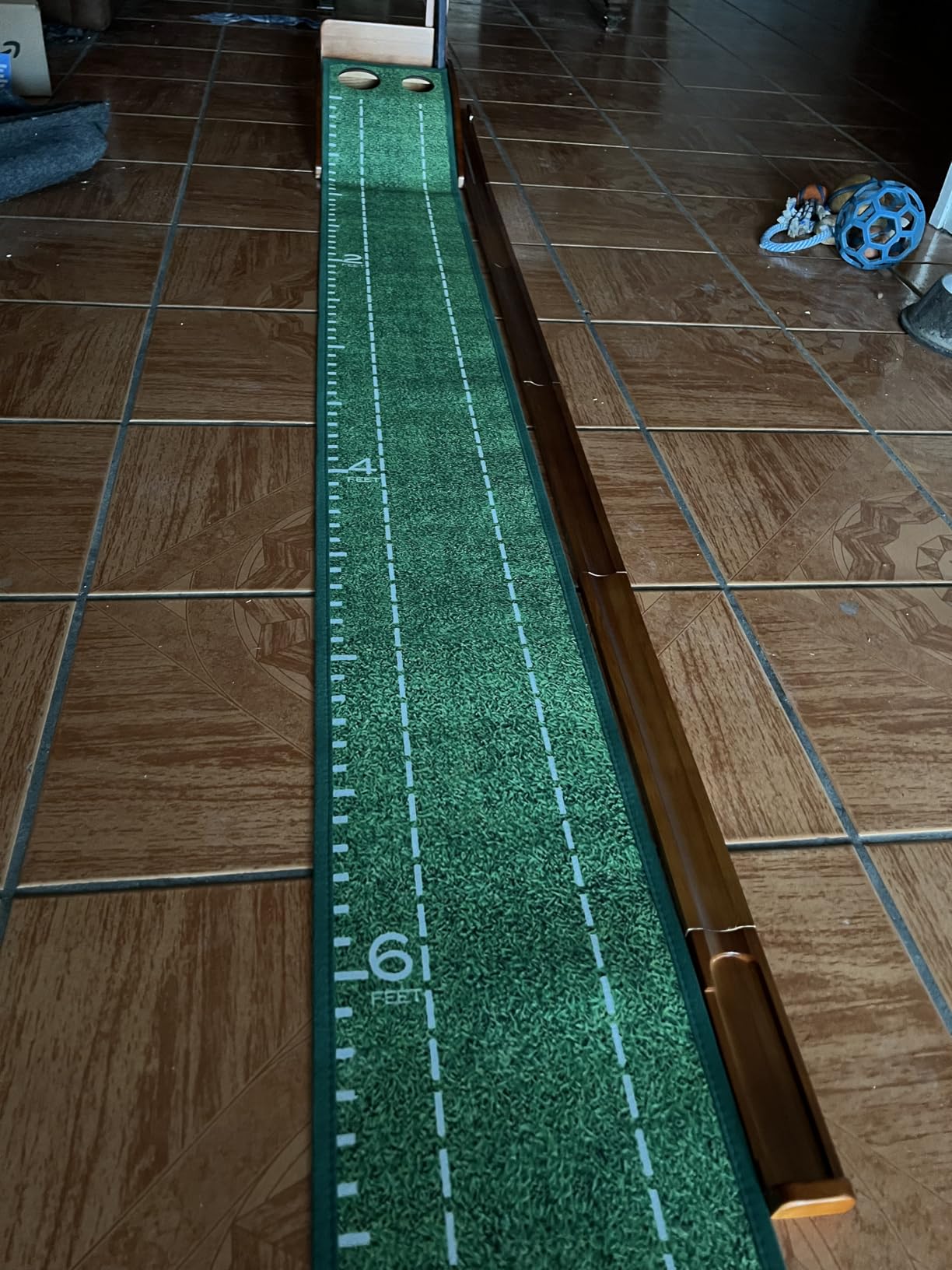 GimYaa Golf Putting mat Green Indoor and Outdoor with Auto Ball Return,Game Practice Golf Gifts for Home, Office, Backyard Indoor Golf and Outdoor Use, Crystal Velvet Mat customer photo 2