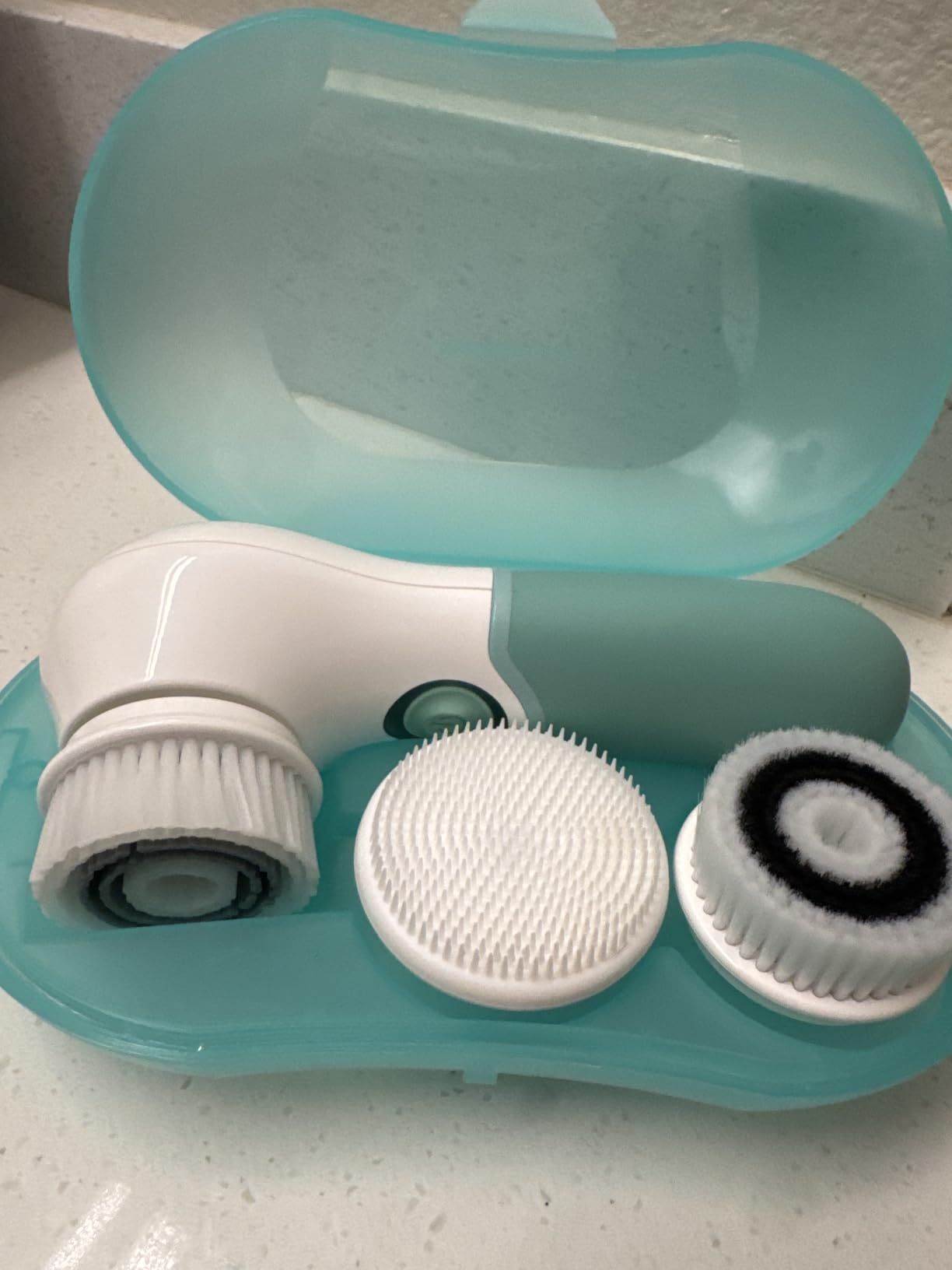 TOUCHBeauty Spin Brush Face Cleanser with 3 Brush Heads for Deep Cleansing Exfoliation and Massaging customer photo 1