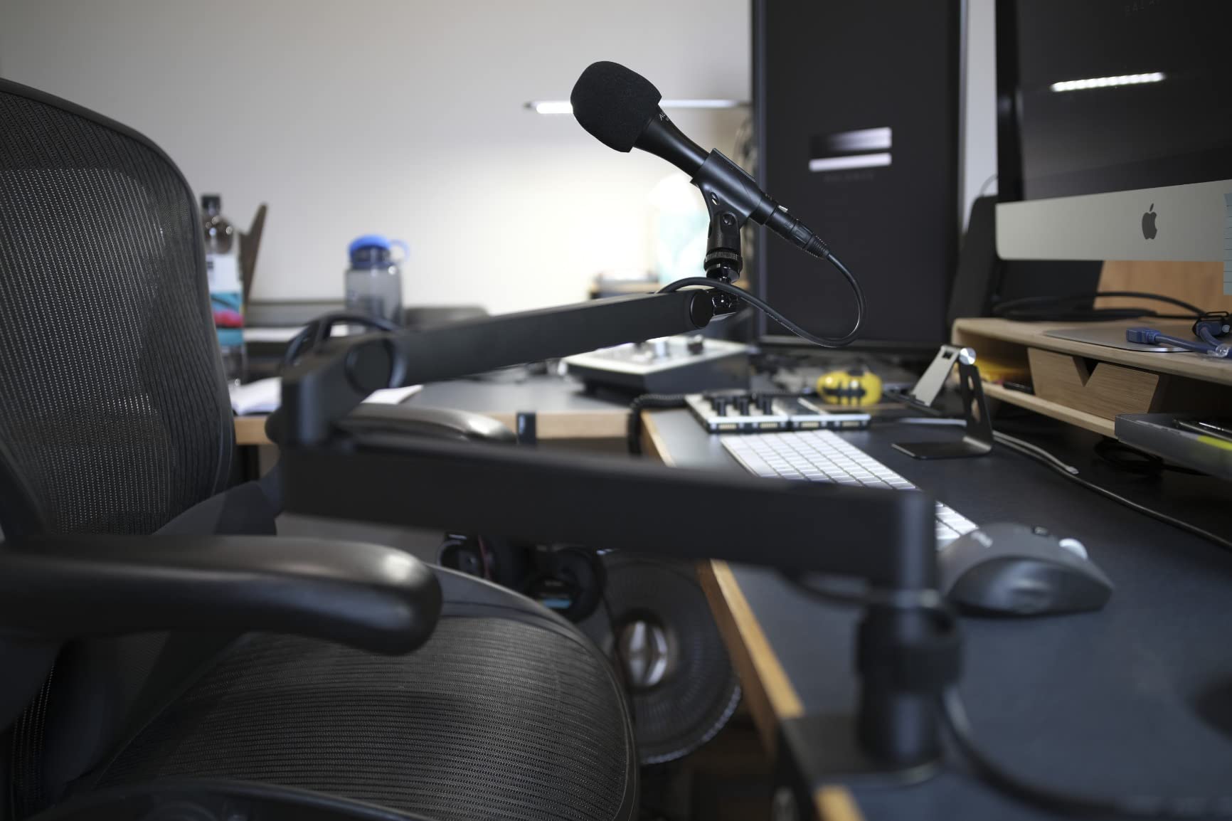 Elgato Wave Mic Arm Low Profile Microphone Boom Arm - Sits below shoulder line, 360-degree rotation, Magnetic cable channels, All-metal build, Fully adjustable mount customer photo 1