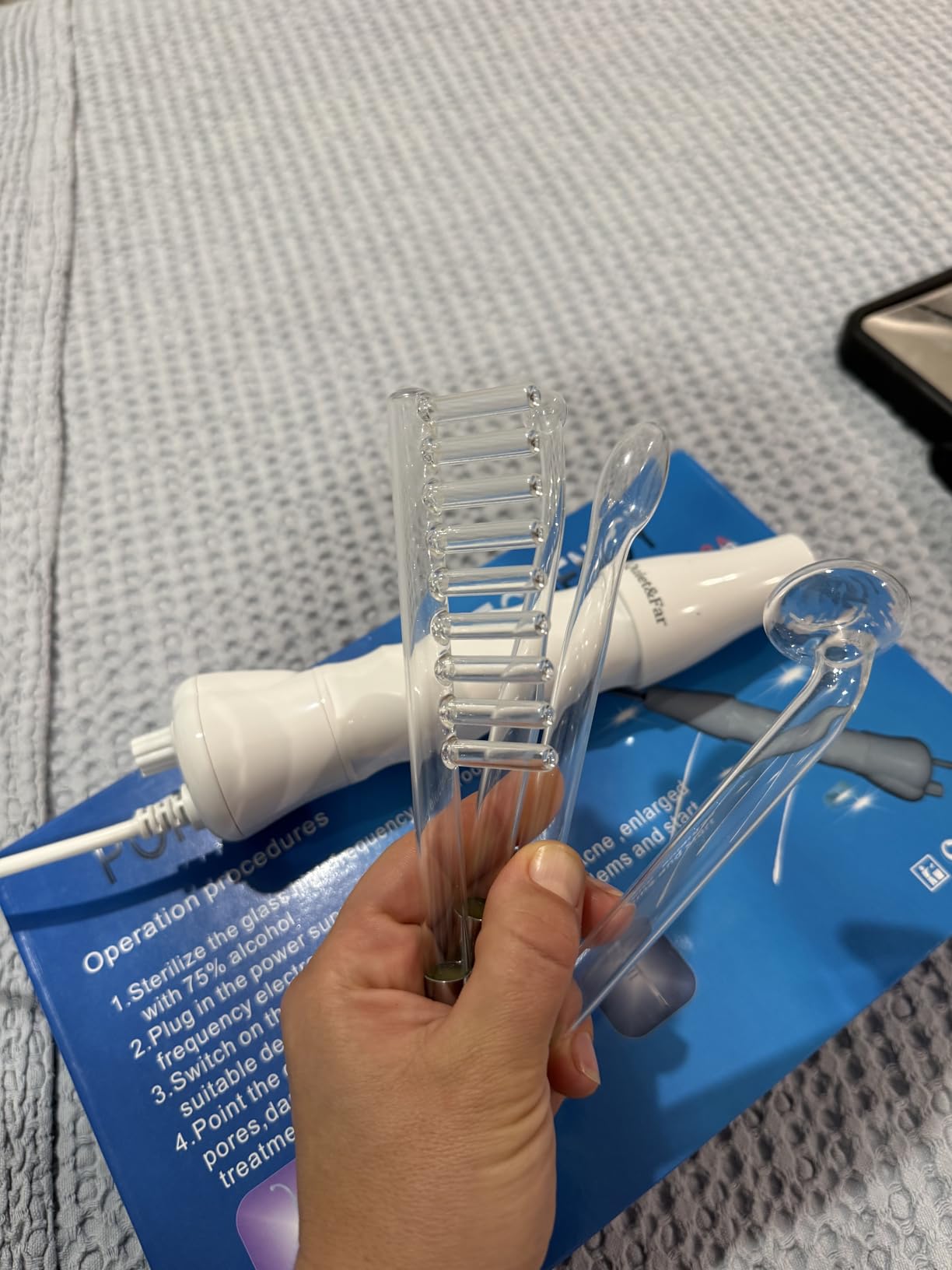 Quiet&Far High Frequency Facial Machine Skin Care Tool for Wrinkles Reducing Skin Tightening High Frequency Facial Wand with 4 Tubes customer photo 1