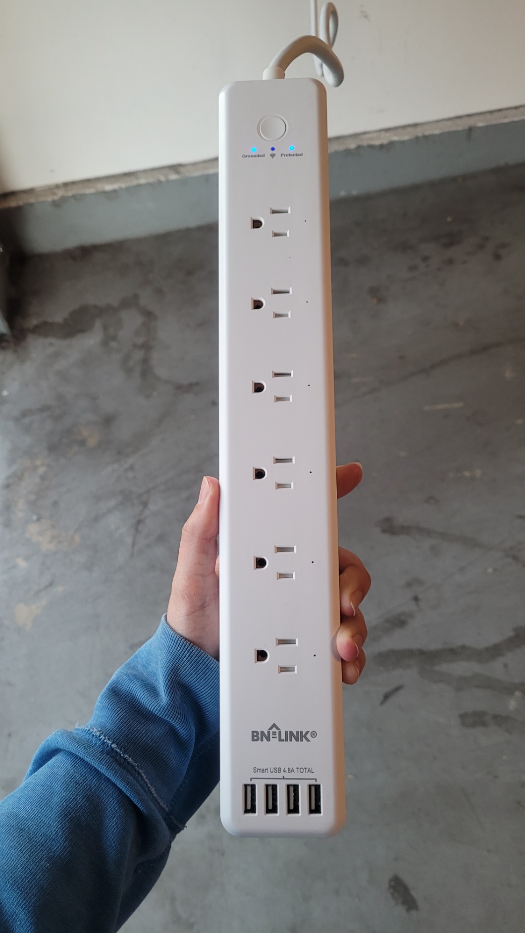 BN LINK Smart Plug Power Strip,Surge Protector with 6 Individually Controlled Smart Outlets, 4 USBs (incl. 20W USB-C), Compatible with Alexa and Google Home customer photo 2
