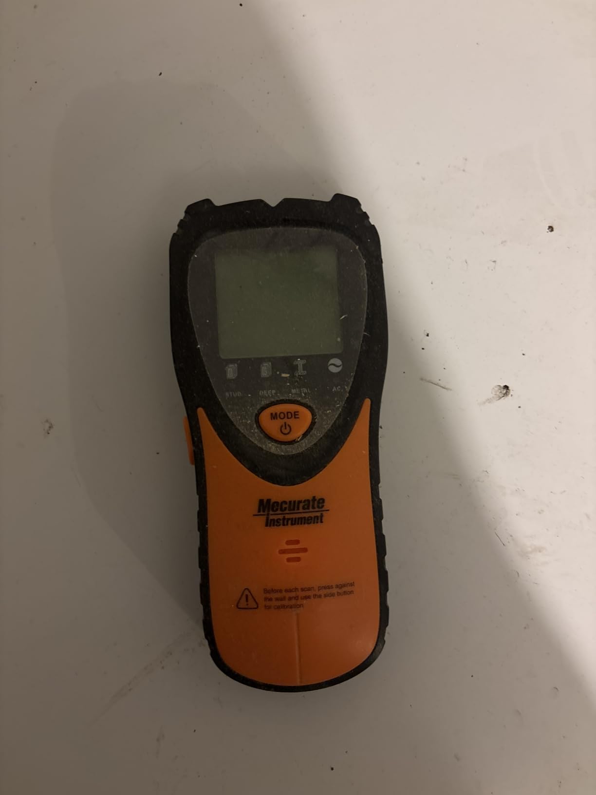 Mecurate 5-in-1 Stud Finder Wall Scanner for Studs, Metal & Live AC Wires customer photo 1