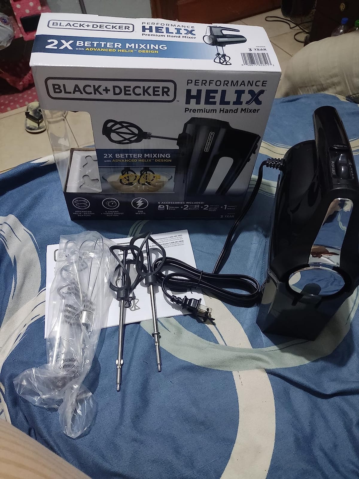 BLACK+DECKER Hand Held Mixer MX610B, 5-Speed | 350W hand mixer with Turbo Boost, beaters, whisk, dough hooks and snap-on storage case. customer photo 1