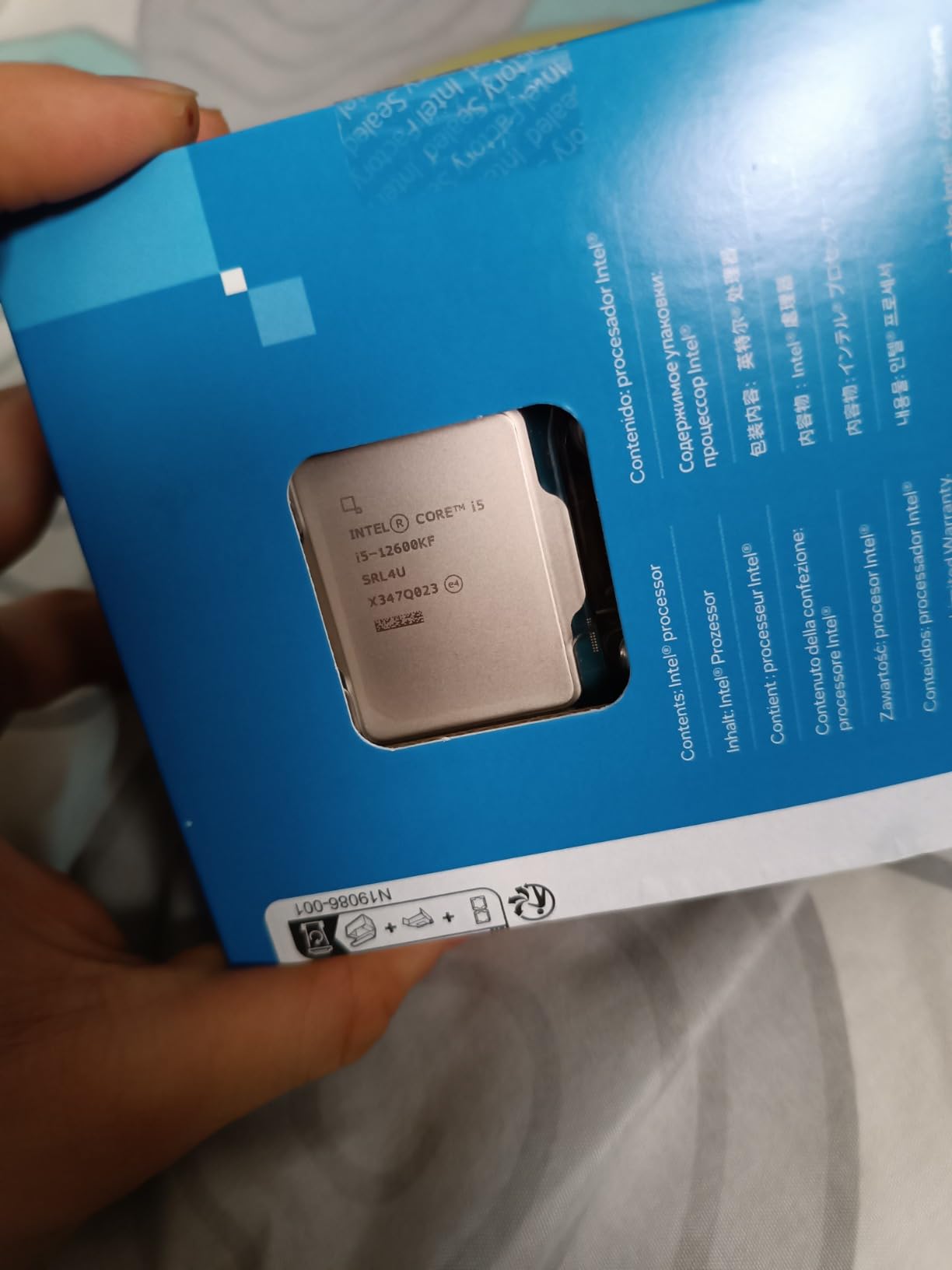 Intel Core i5-12600KF Desktop Processor 10 (6P+4E) Cores up to 4.9 GHz Unlocked LGA1700 customer photo 2