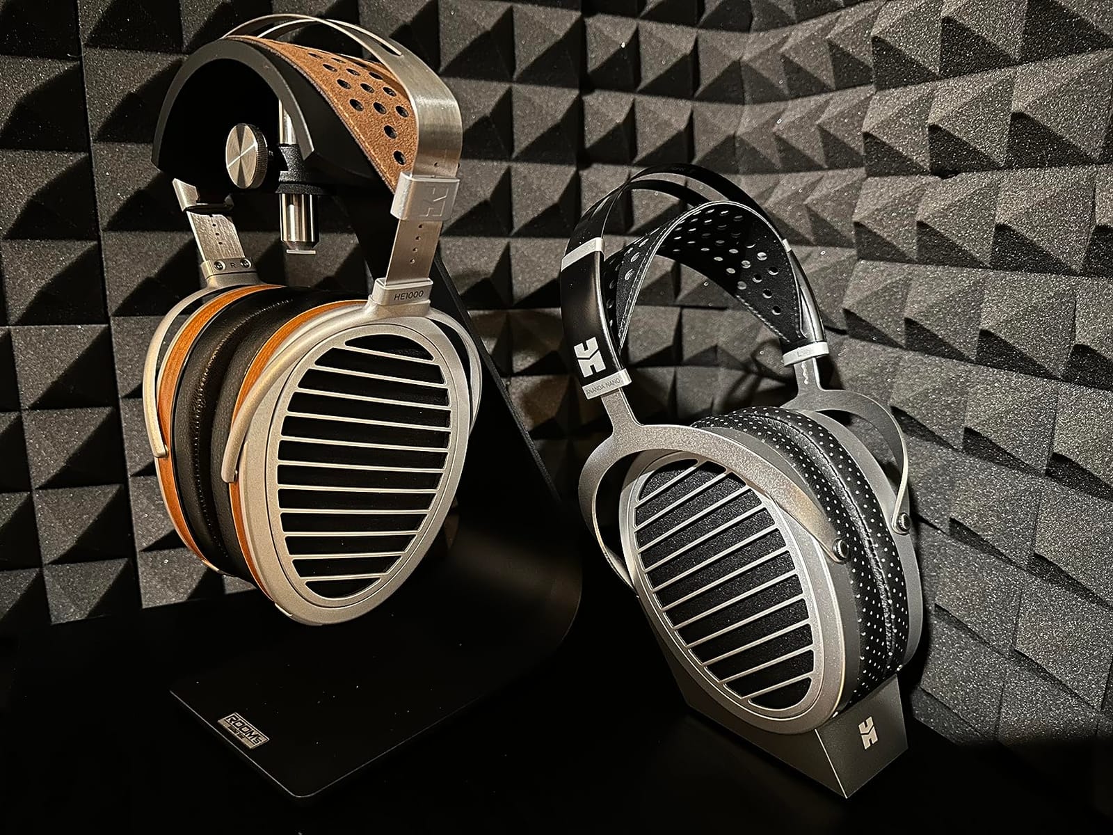 HIFIMAN HE1000 Stealth Magnet Planar Magnetic Full-Size Over-Ear Open-Back Hi-Fi Reference Grade Headphones customer photo 2
