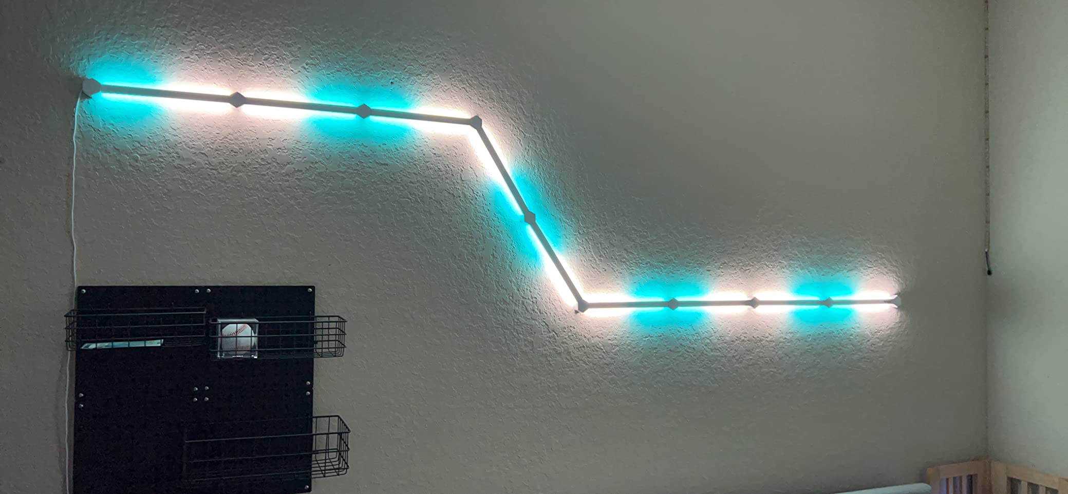Nanoleaf Lines WiFi Smart RGBW 16M Color LED Wall Lights Smarter Kit (9 Lines) customer photo 1