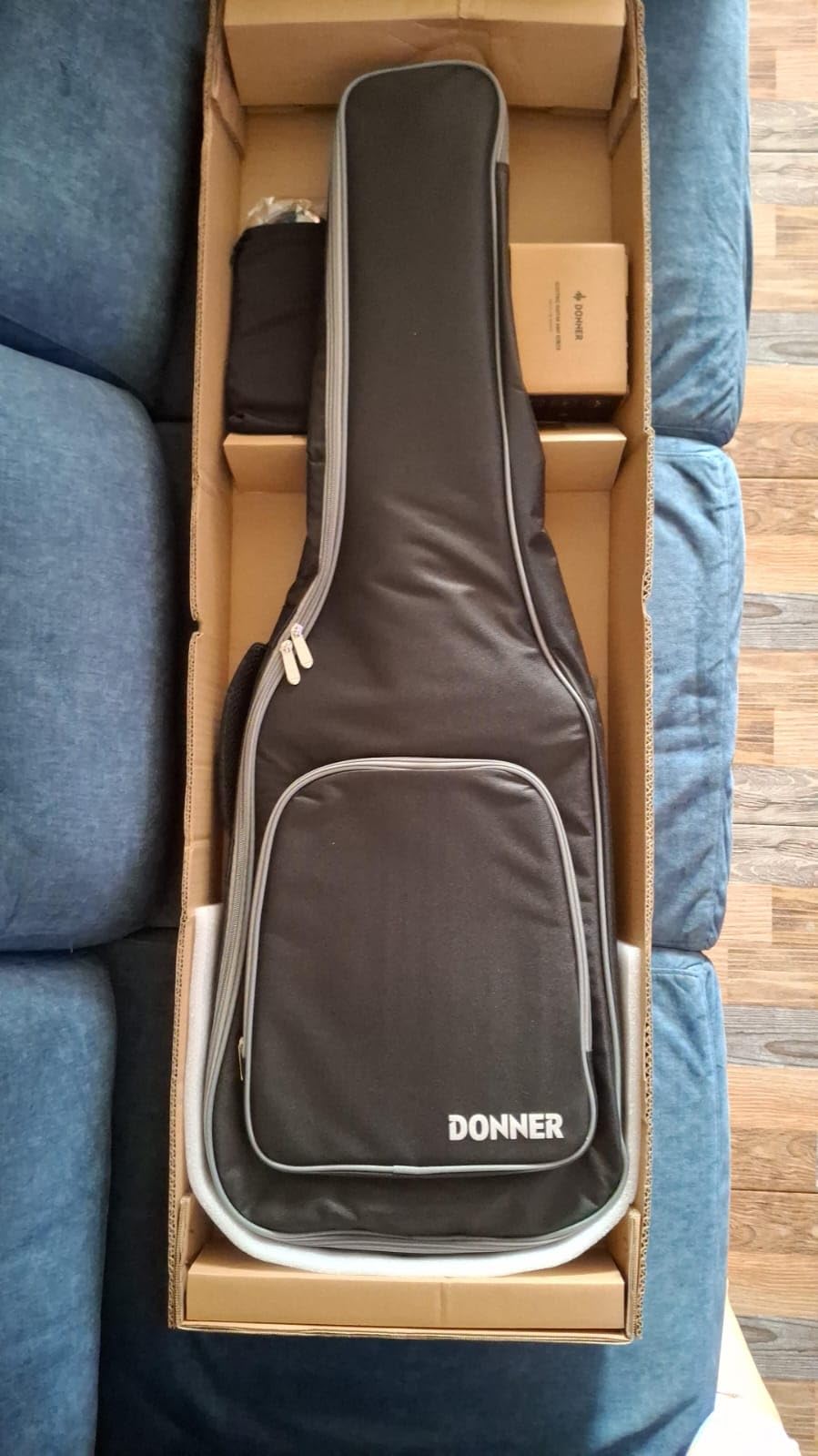 Donner DST-152 Full-Size Electric Guitar Beginner Kit with HSS Coil Split customer photo 2