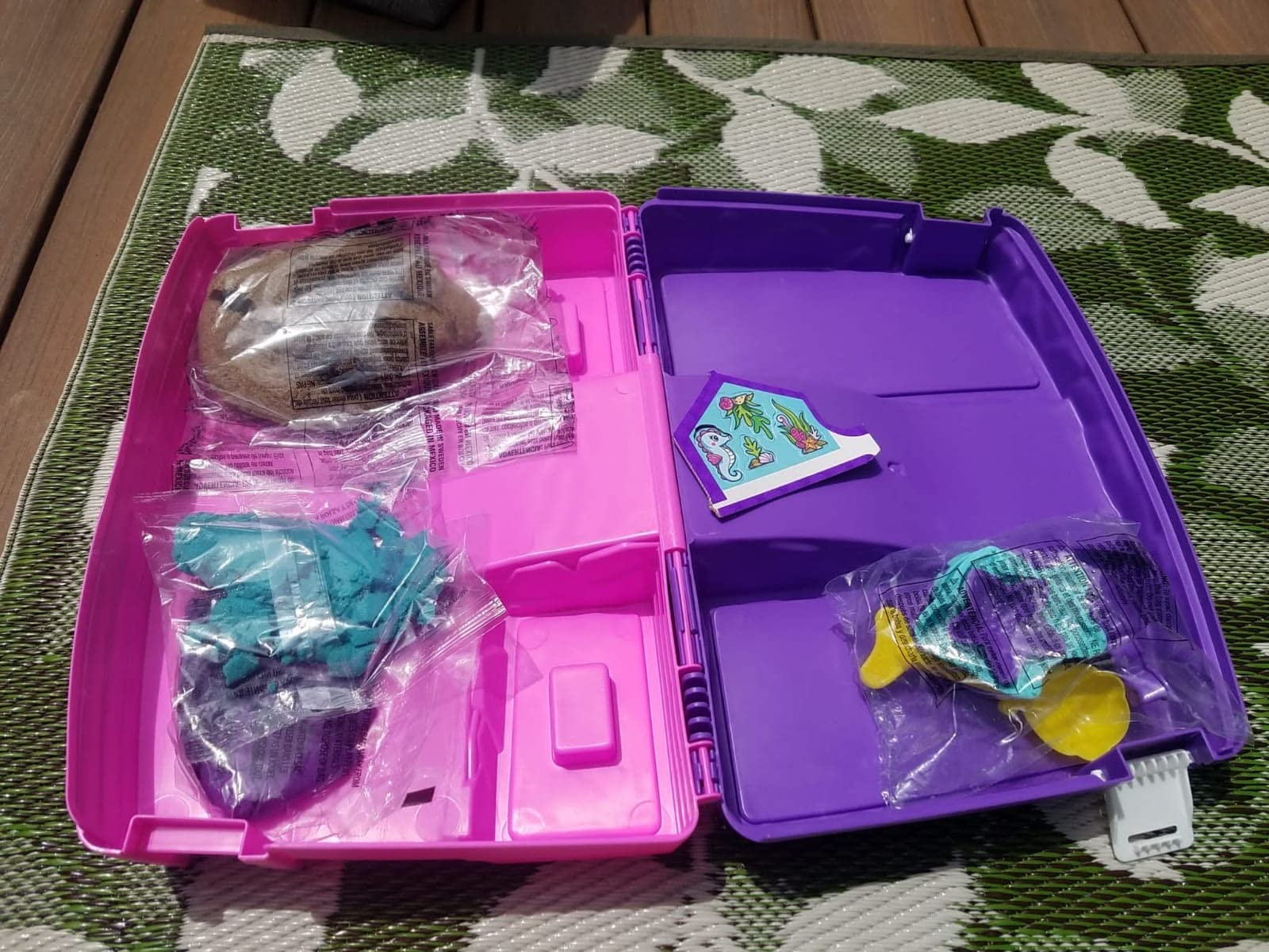 Kinetic Sand Mermaid Palace Set, Moldable Play Sand Sensory Toys, Ages 3+ customer photo 1