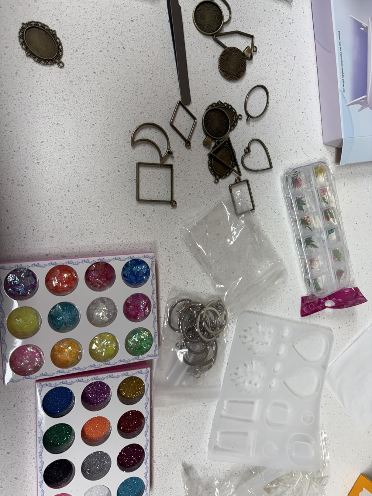 LET'S RESIN 250g UV Resin Jewelry Making Kit, 153Pcs Starter Kit with Light customer photo 2