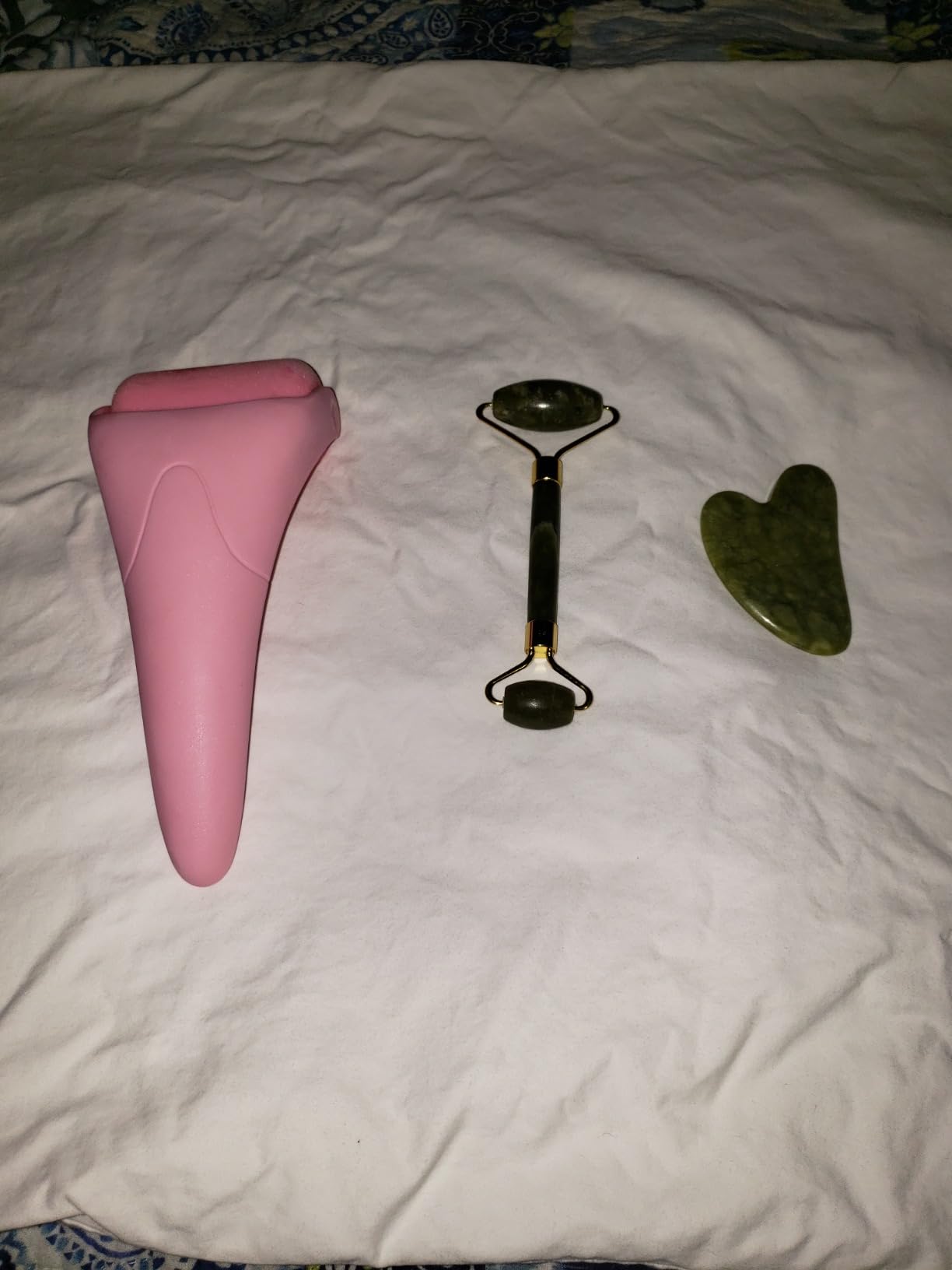 3 in 1 Ficial Face Ice Jade Roller and Gua Sha Tool, Natural Real Jade Anti-Wrinkle Face Eye Neck Massager Tool, Reduce Wrinkles, Puffiness, Migraine, Redness, Pain and Injury customer photo 1