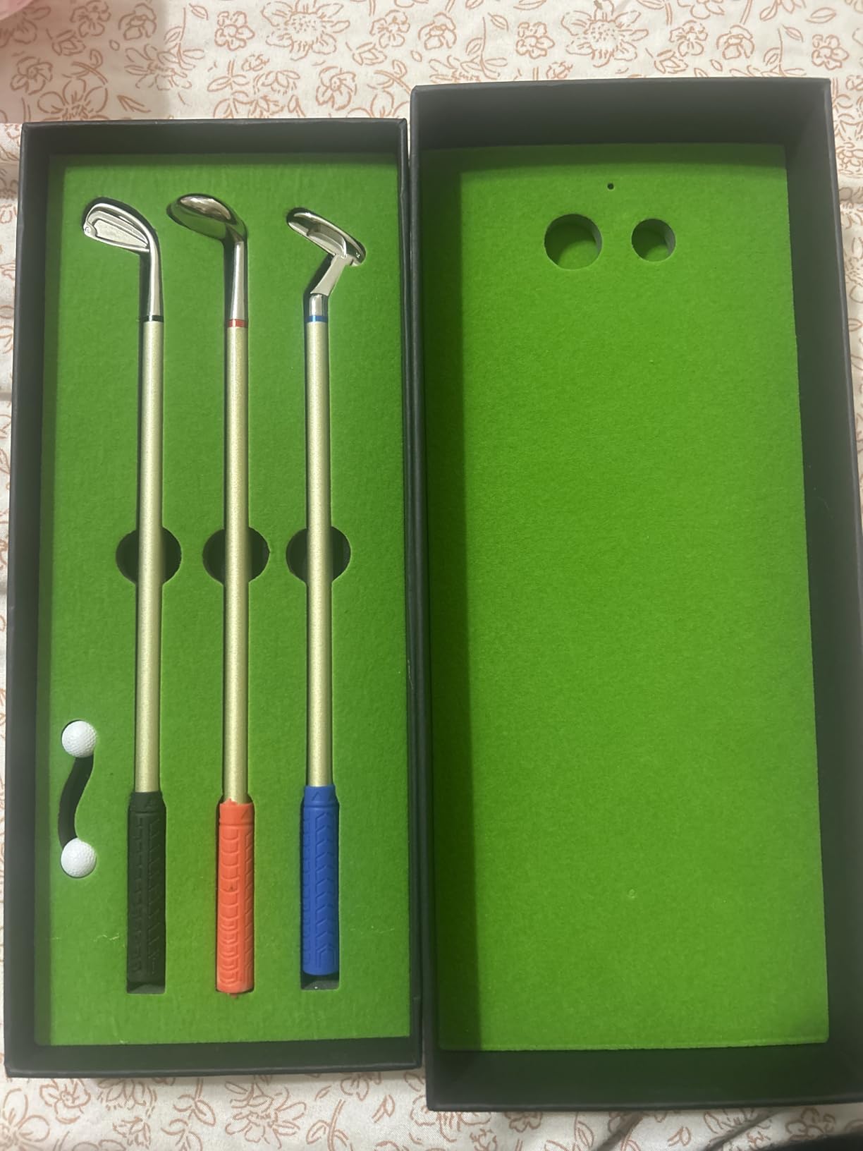 SANTA CASA Golf Pen Set, Mini Desktop Golf Putting Green Game customer photo 1