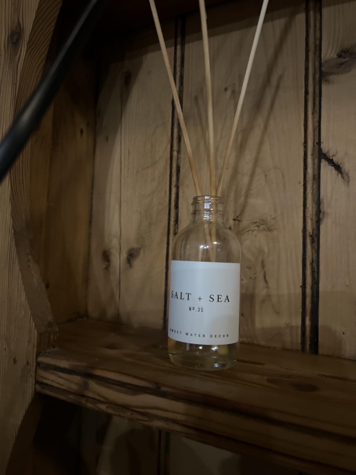 Sweet Water Decor Salt & Sea Reed Diffuser Set - Sea Salt Citrus & Musk Amber Scent Diffuser - Reed Diffusers for Home with Long Lasting Fragrance - Non-Toxic Oil Reed Diffuser - Made in the USA customer photo 1