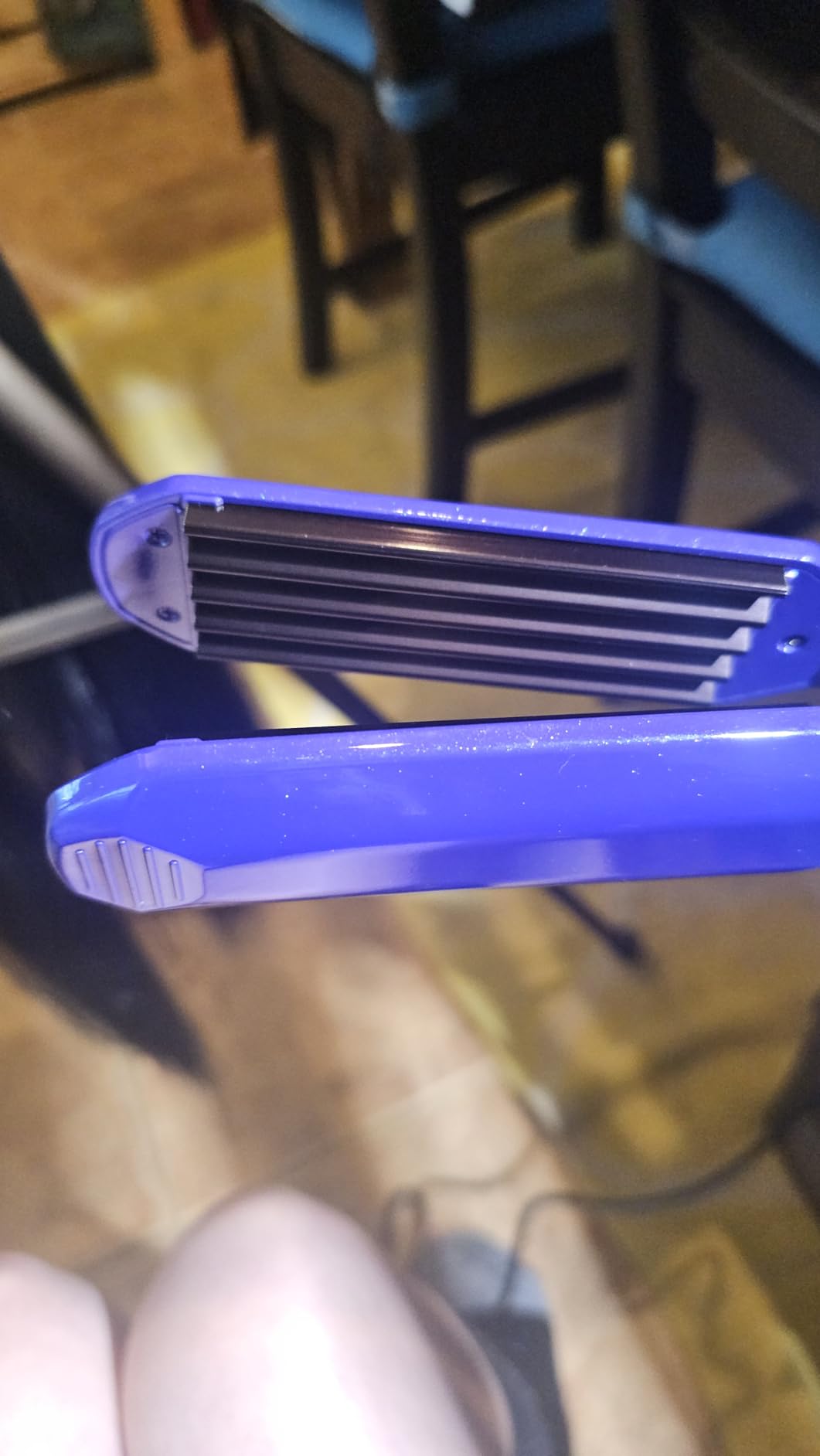 MBHAIR Ceramic Crimper Iron Volumizing Fluffy Hair, Anti Static Adj Temp customer photo 2