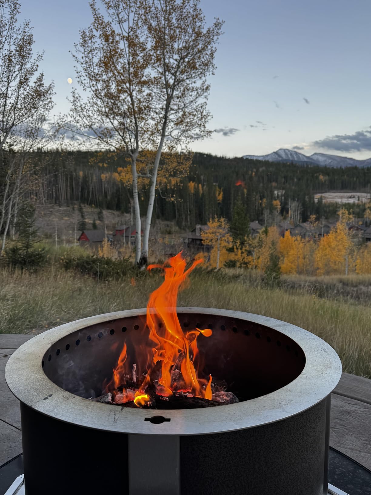 Breeo X Series 24 - Corten Steel Smokeless Fire Pit for Outside - 27.5 in customer photo 1