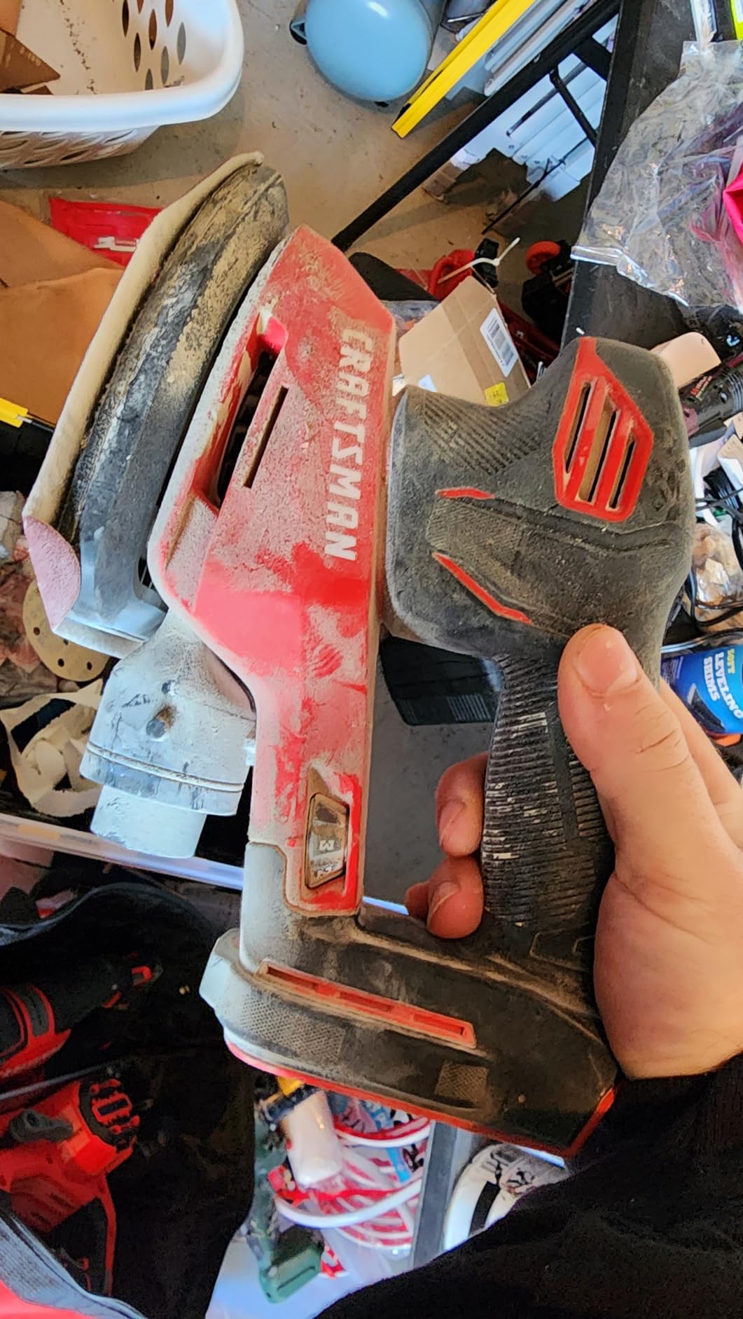 CRAFTSMAN 20V MAX Cordless Detail Sander, Tool Only (CMCW221B), Red customer photo 2