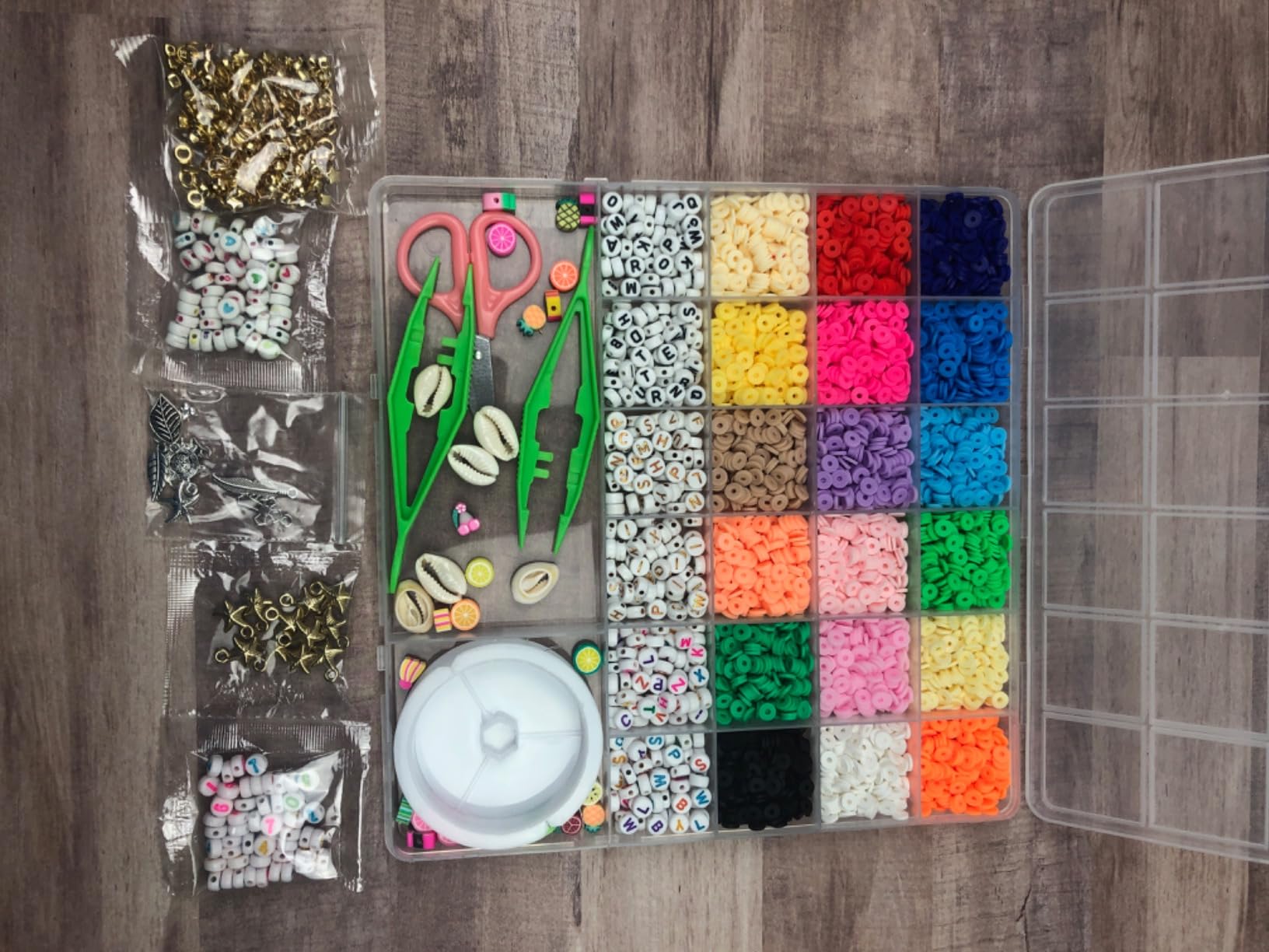 Redtwo 5100 Clay Beads Bracelet Making Kit, Flat Preppy Beads for Friendship Jewelry Making,Polymer Heishi Beads with Charms Gifts for Teen Girls Crafts for Girls Ages 8-12 customer photo 1