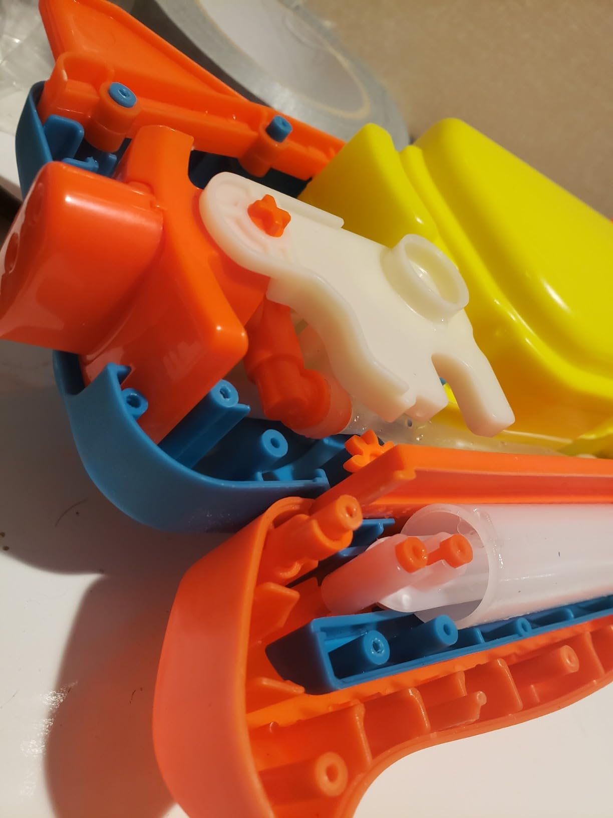 NERF Super Soaker Wave Spray Water Blaster, Wild Wave Soakage, Nozzle Moves to Create Wavy Stream, Outdoor Games and Water Toys customer photo 2