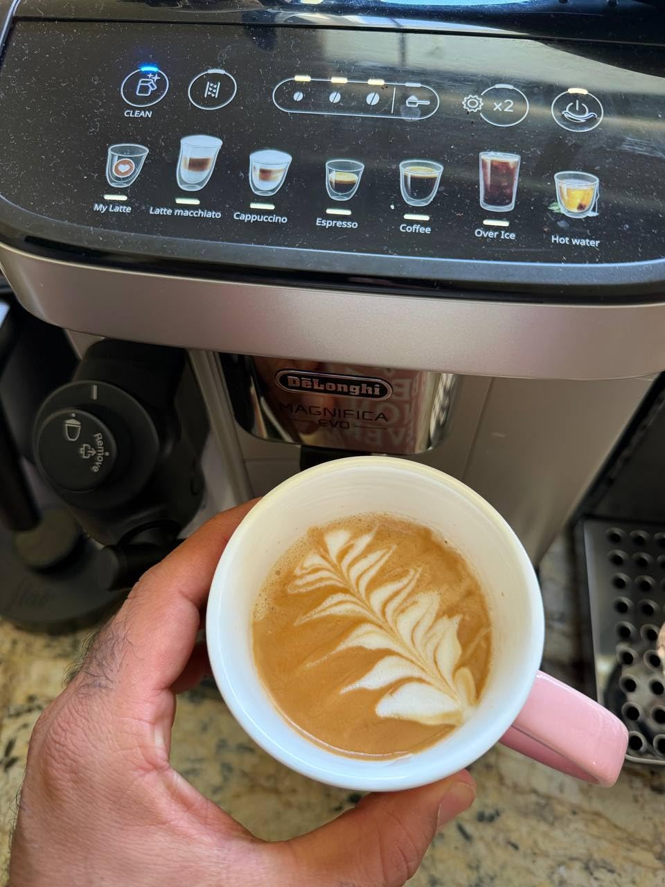De'Longhi Magnifica Evo Automatic Espresso Machine, Milk Frother, Silver | 7 One-Touch Recipes, Built-In Grinder customer photo 1