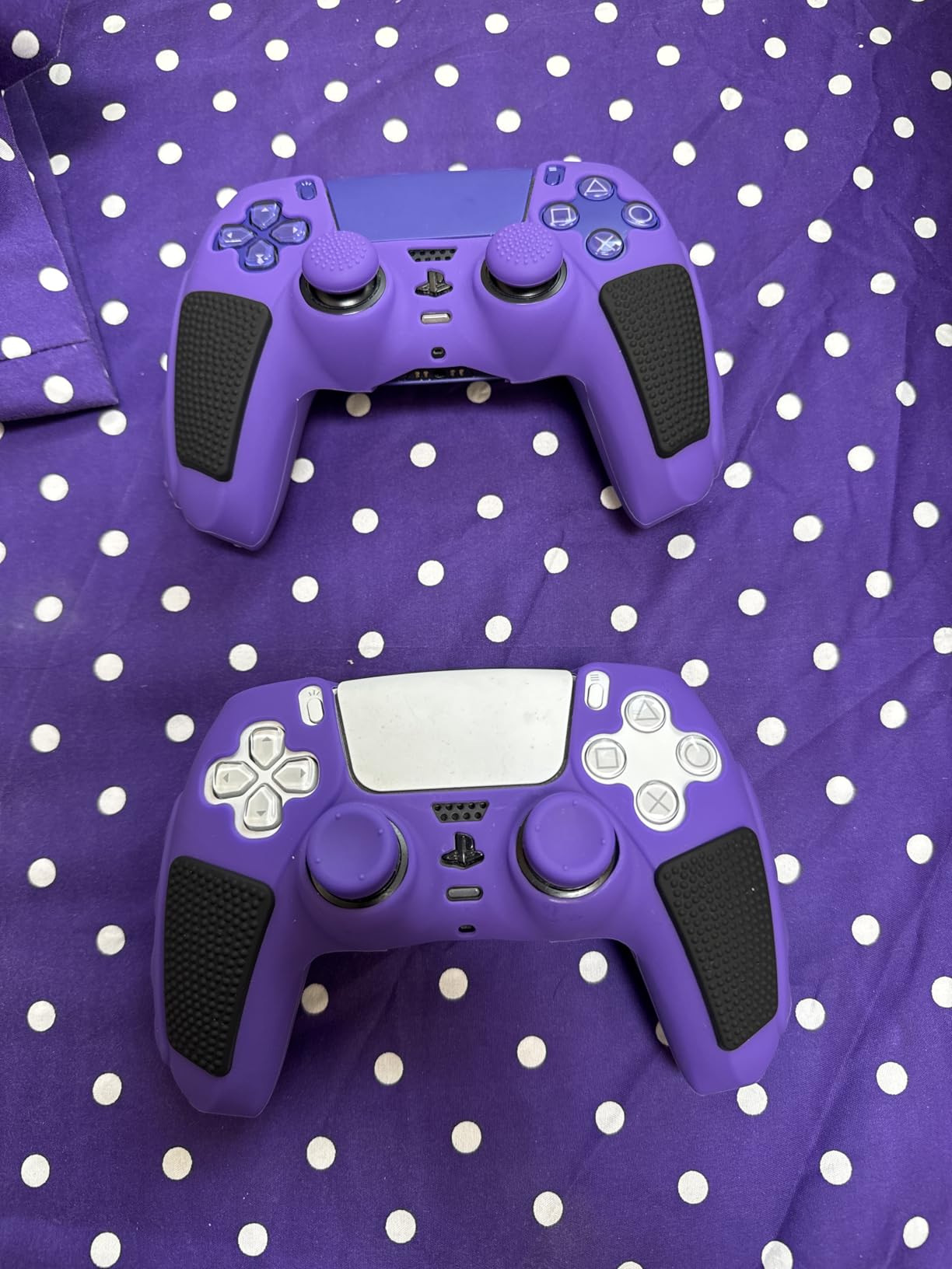 SIKEMAY Anti-Slip PS5 Controller Skin, Soft Thicken Non-Slip Studded Silicone Gel Grip Protective Cover Case for PlayStation 5 Controller Grip, 2 Pack with 8 x Thumb Grip Caps customer photo 2