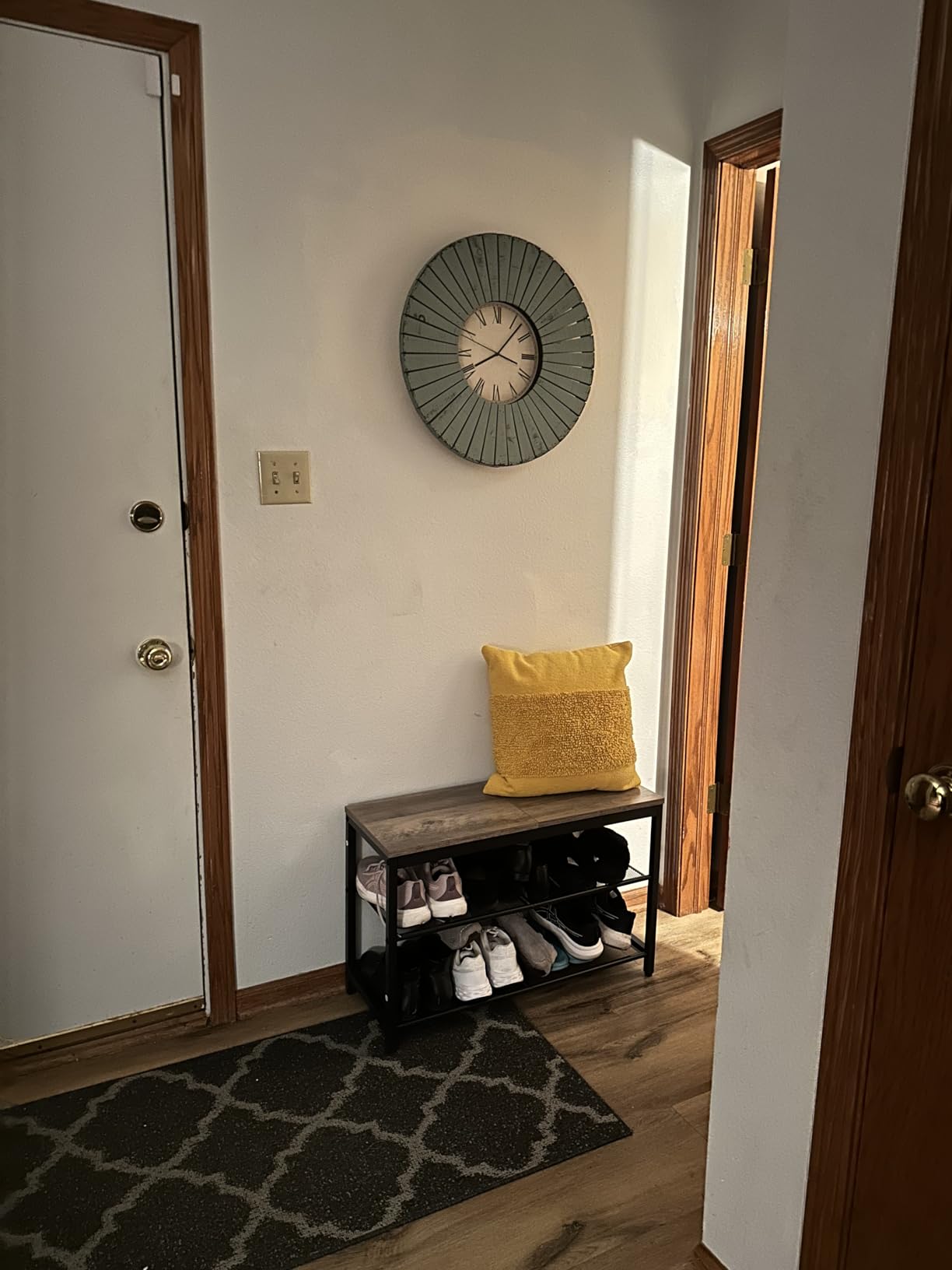 HOOBRO Shoe Bench, 3-Tier Shoe Rack, Industrial Shoe Organizer Storage Bench, 29.5 inches Entry Bench with Mesh Shelves, for Entryway, Living Room, Hallway, Easy Assembly, Rustic Brown BF75HX01 customer photo 2