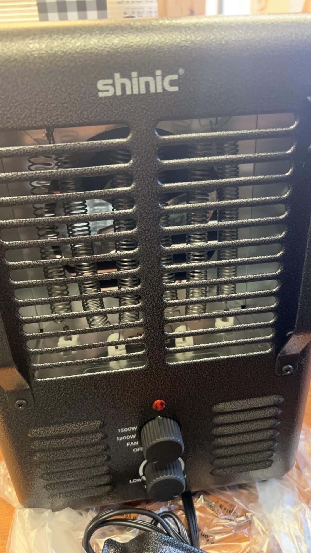 Shinic Space Heater,1500W Milkhouse Heater with Thermostat, Stay Cool Durable Metal Housing, Overheat protection, 3-Prong Plug, Tip-Over Auto Shut Off, Utility Heater for Garage, Bedroom, Greenhouse customer photo 1