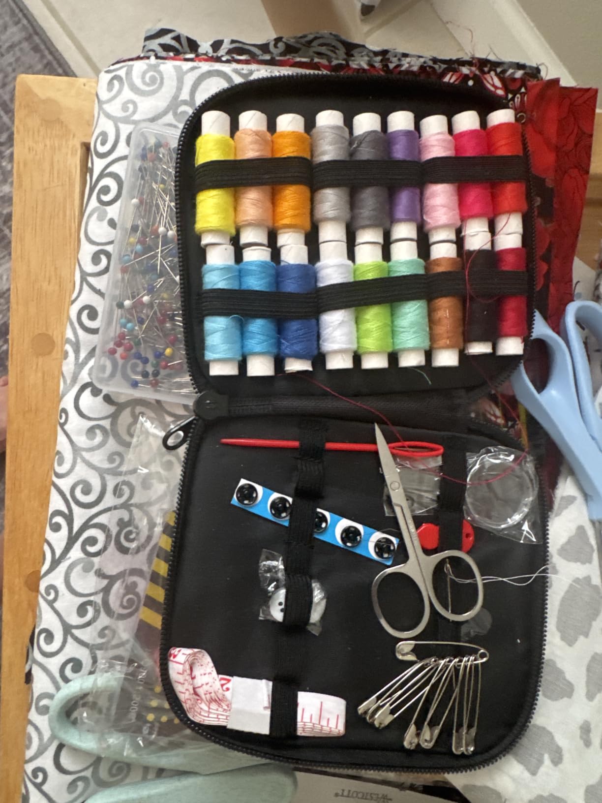 Marcoon Sewing Kit for Adults, Portable Needle & Thread Repair Kit customer photo 2