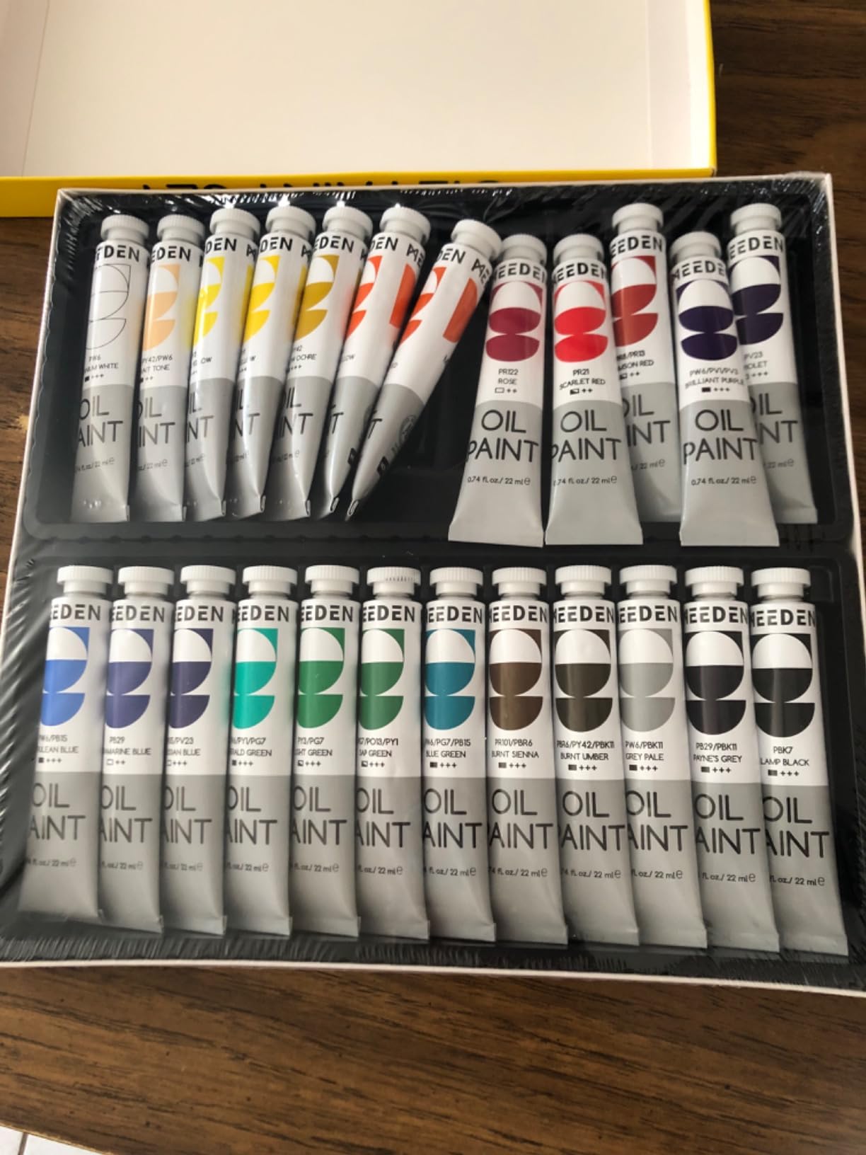 MEEDEN Oil Paint Set, Non-Toxic 24 x 22ml/0.74oz Oil Paints for Canvas Painting customer photo 1