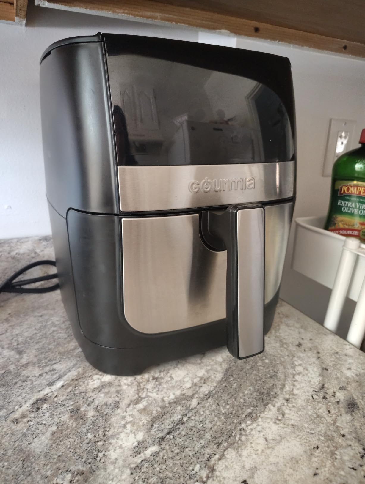 Gourmia 8 Qt Digital Air Fryer GAF826 - XL Capacity with 12 One-Touch Presets, Nonstick Dishwasher Safe Basket, Oil-Free Cooking, ETL-Certified, Sleek Black Finish customer photo 1