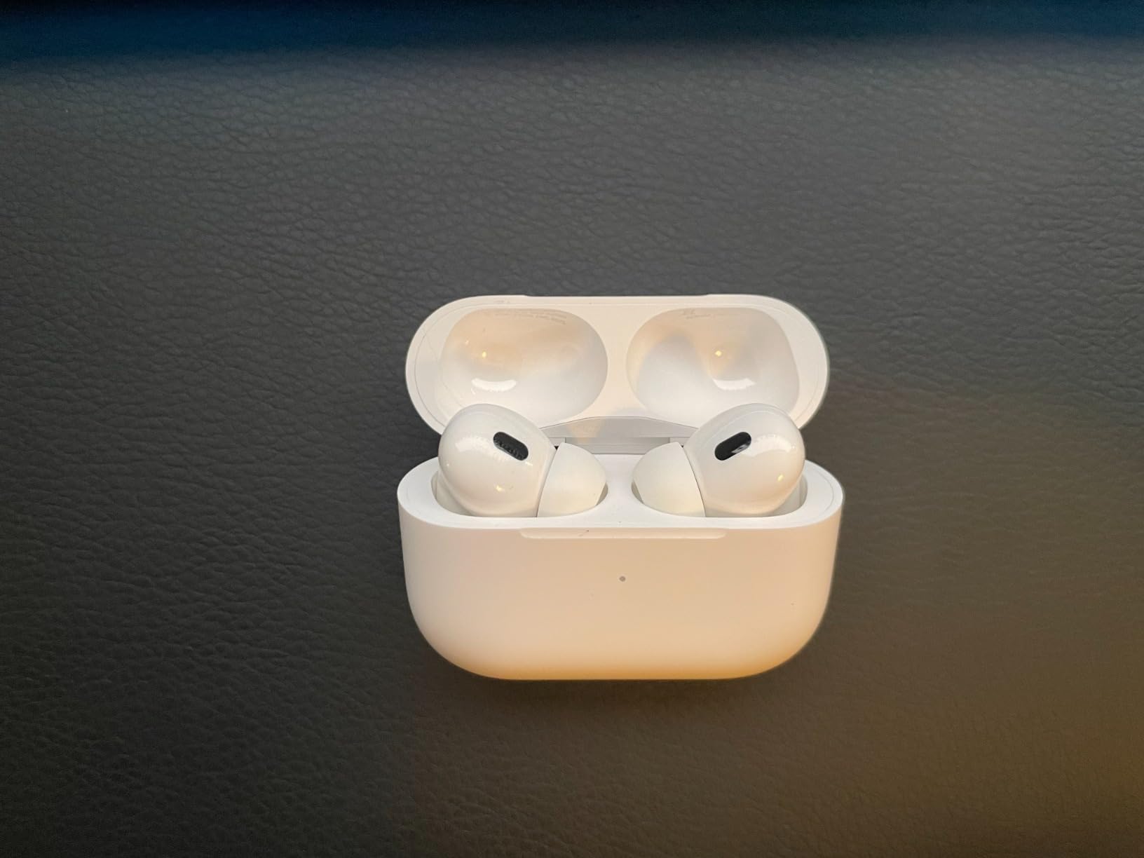 Apple AirPods Pro (2nd Gen) Wireless Earbuds, Up to 2X More Active Noise Cancelling, Adaptive Transparency, Personalized Spatial Audio MagSafe Charging Case (Lightning) Bluetooth Headphones for iPhone customer photo 2