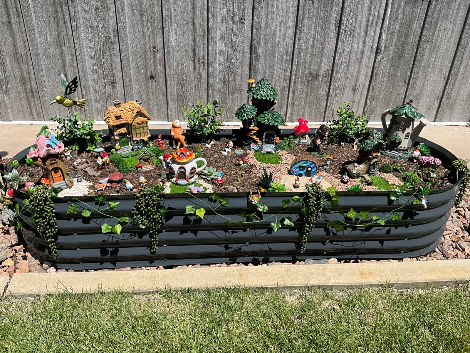 Utopia Home Galvanized Raised Garden Bed Kit 4x2x1ft, Planter Box Raised Garden Beds Outdoor, Easy Assembly Metal Raised Bed for Gardening Vegetables, Fruits, Flowers - Pack of 01 - Silver customer photo 1