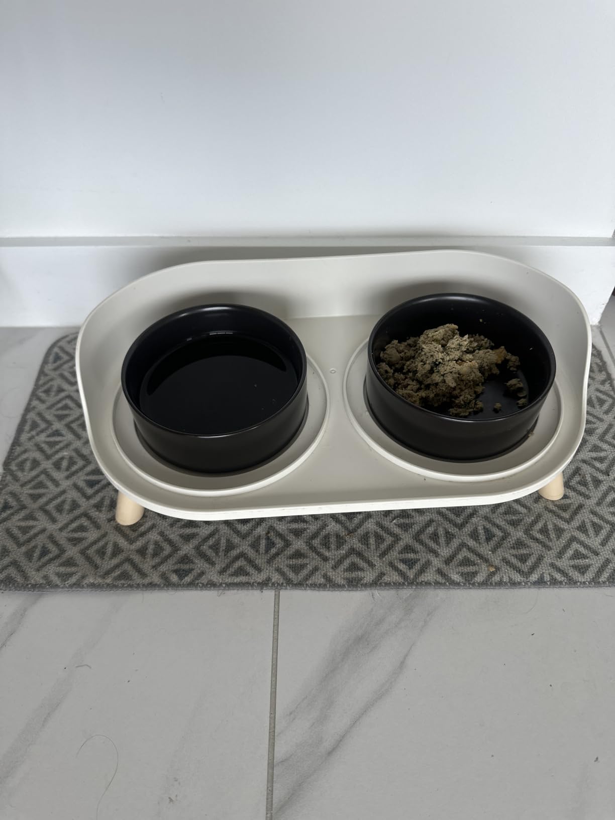 Elevated Ceramic Dog Bowl Set - Double Dog Feeding Bowls with Stand Splash Proof - Raised Dishes for Food and Water - Ideal for Small to Medium Dogs - 2 x 720 ml - 11.3 oz - White customer photo 1
