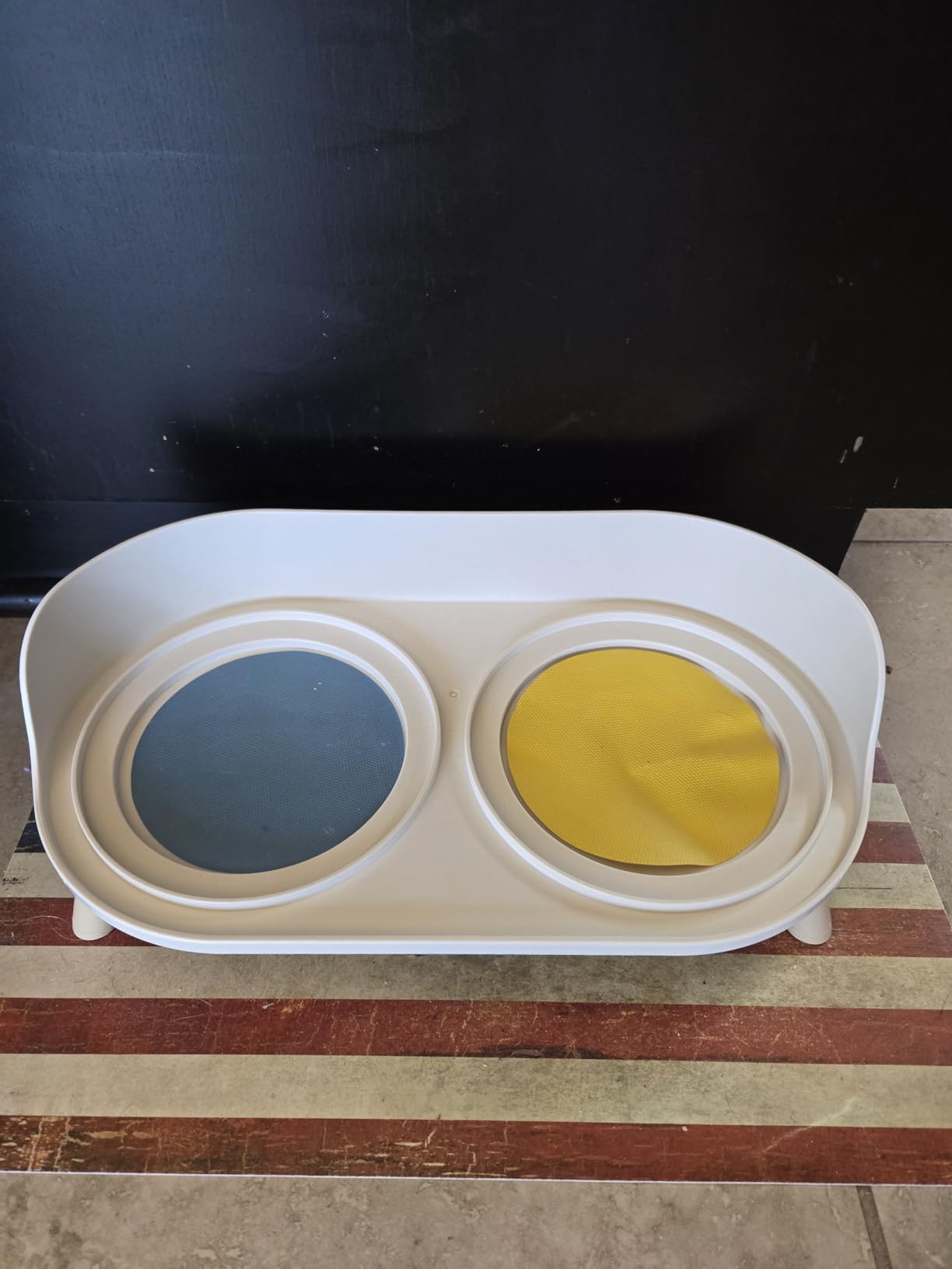 Elevated Ceramic Dog Bowl Set - Double Dog Feeding Bowls with Stand Splash Proof - Raised Dishes for Food and Water - Ideal for Small to Medium Dogs - 2 x 720 ml - 11.3 oz - White customer photo 2