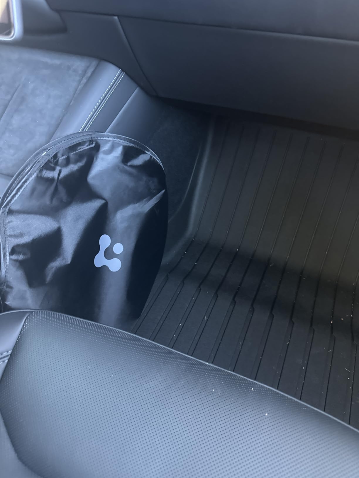 Spigen ZeroGap Windshield Sunshade for All Tesla Model Y & 3 customer photo 2
