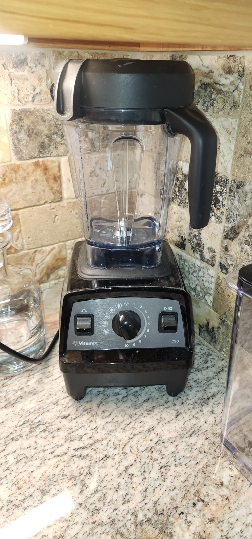 Vitamix Propel Series 750 Professional-Grade Blender, 4 Programs, Black customer photo 1