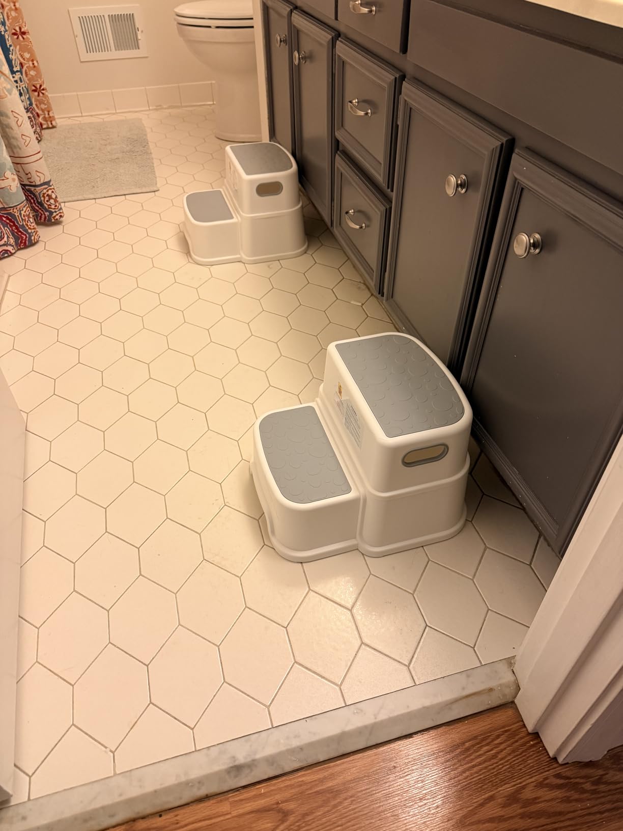 UNCLE WU Toddler Step Stool for Potty Training, Bathroom Sink & Toilet - 2 Step Kids Poop Stool, Non-Slip Step Stool with Handles, Dual Height Stepping Stool for Kitchen Counter (Include 2 Ducks) customer photo 2
