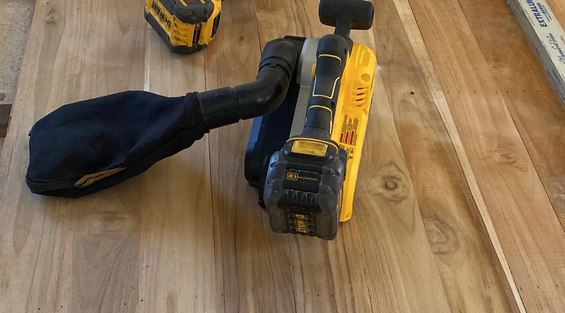 DEWALT 20V MAX* Belt Sander, Cordless, Brushless, Tool Only (DCW220B) | Tool only, variable speed, dust collection customer photo 2