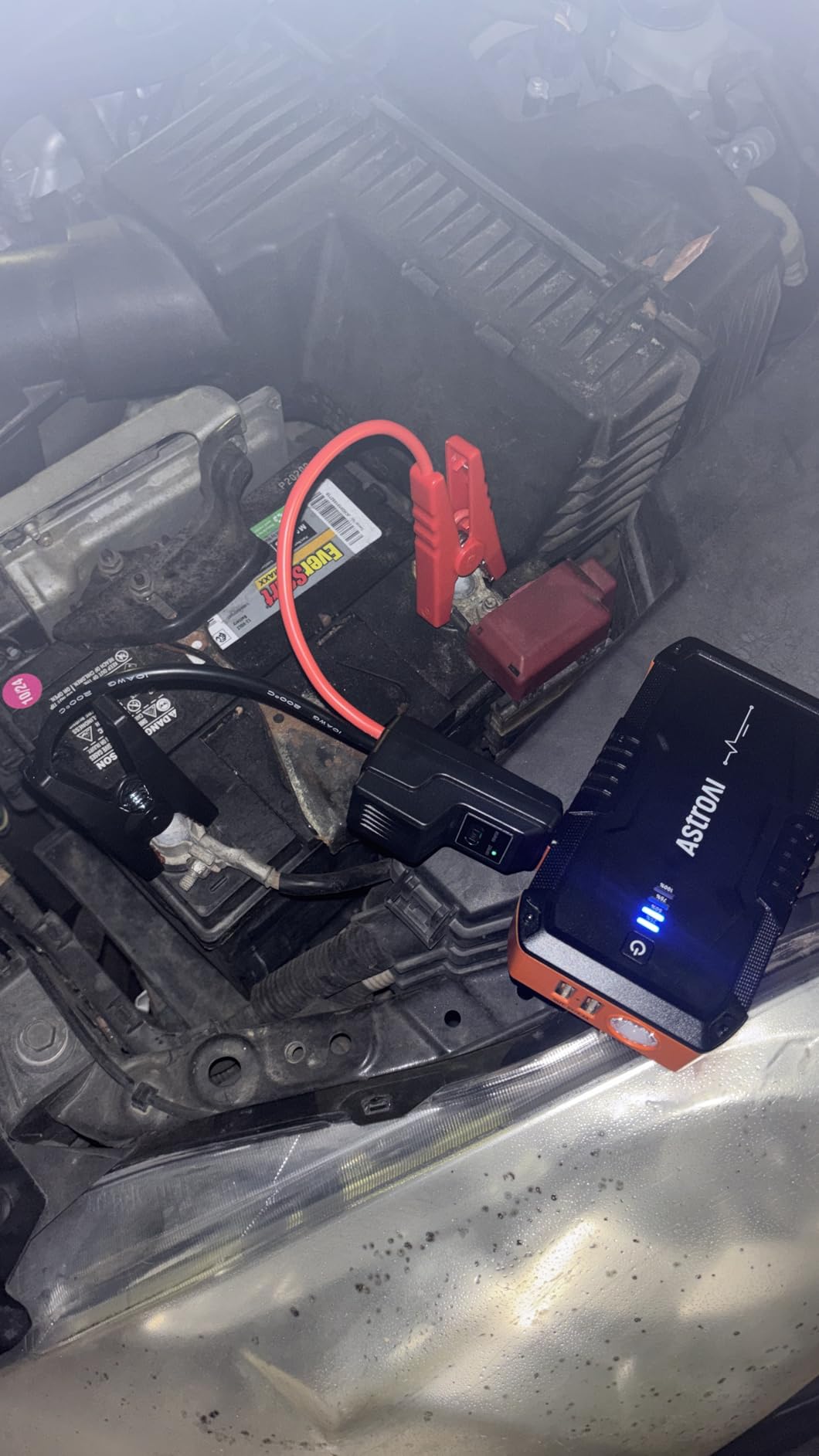 AstroAI S8 Car Battery Jump Starter 1500A - Portable 12V Lithium Jump Box customer photo 1